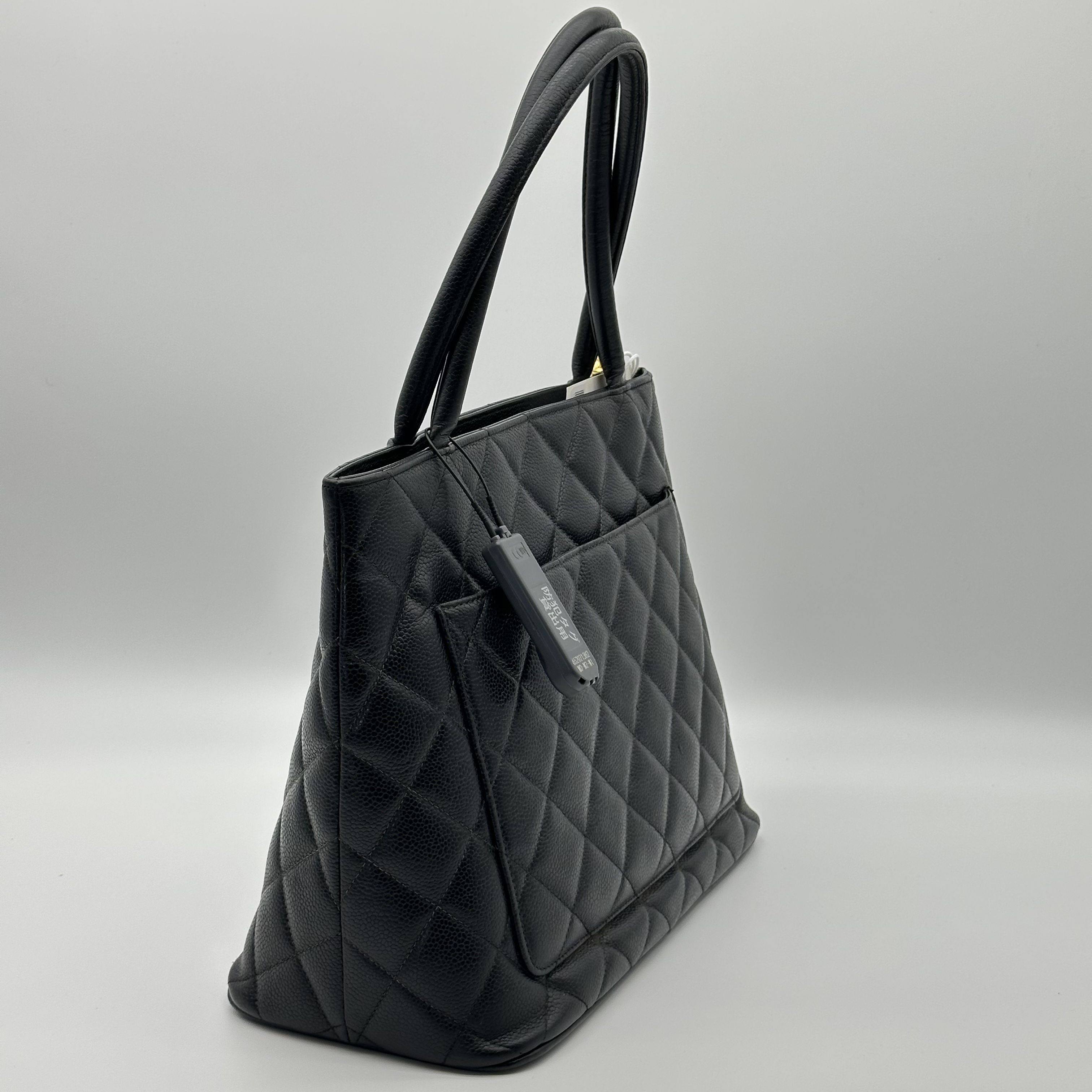 Chanel Reissue Tote Hilton Style Caviar Leather Shoulder Handbag Black Gold Hardware 5 Series Vintage