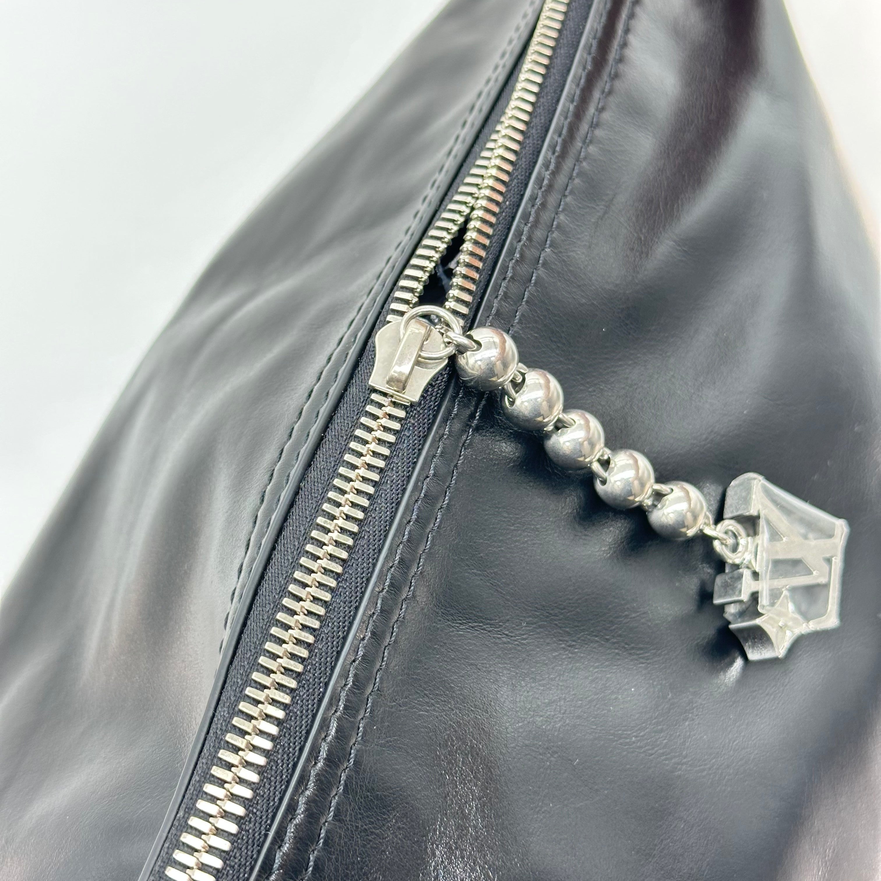 Louis Vuitton Vagabond Hobo Bolso bandolera de piel de becerro Negro M13986 RFID