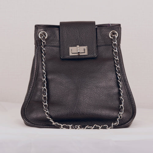 Chanel 2.55 Reissue Mademoiselle Lock 黑色小牛皮托特包 9 系列