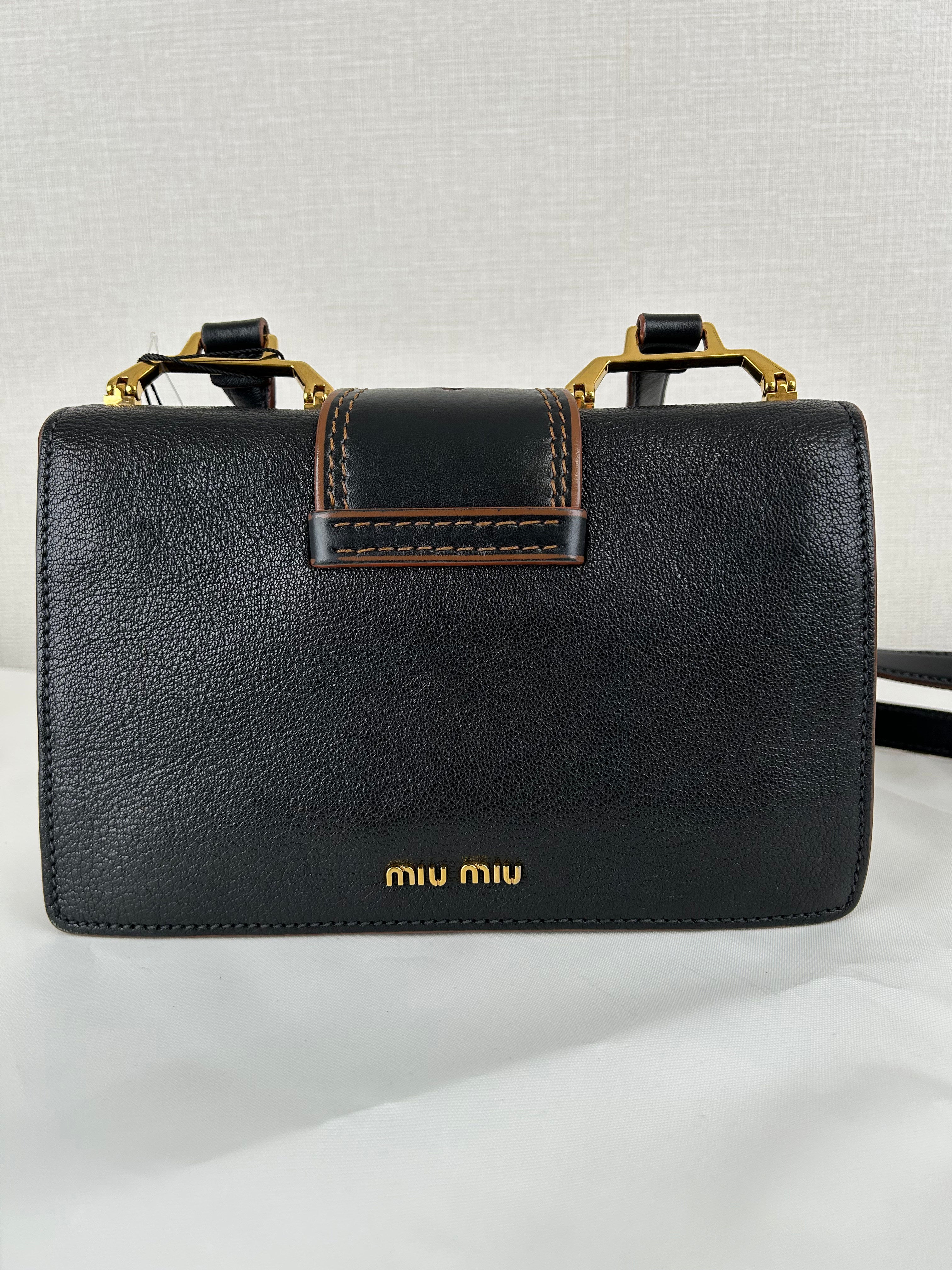 MIUMIU Sac à bandoulière à rabat en cuir Madras noir orné de cristaux et boucle
