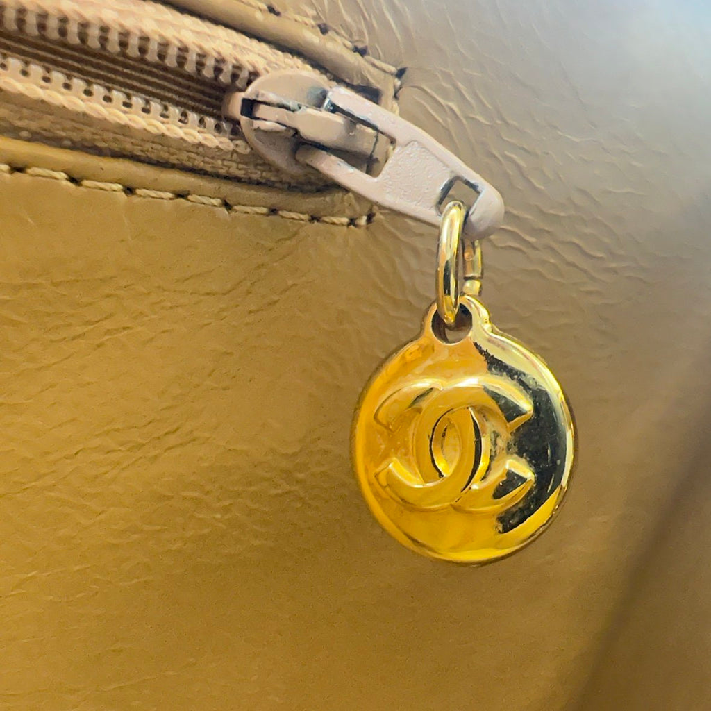 chanel beige quilted caviar leather medallion tote bag