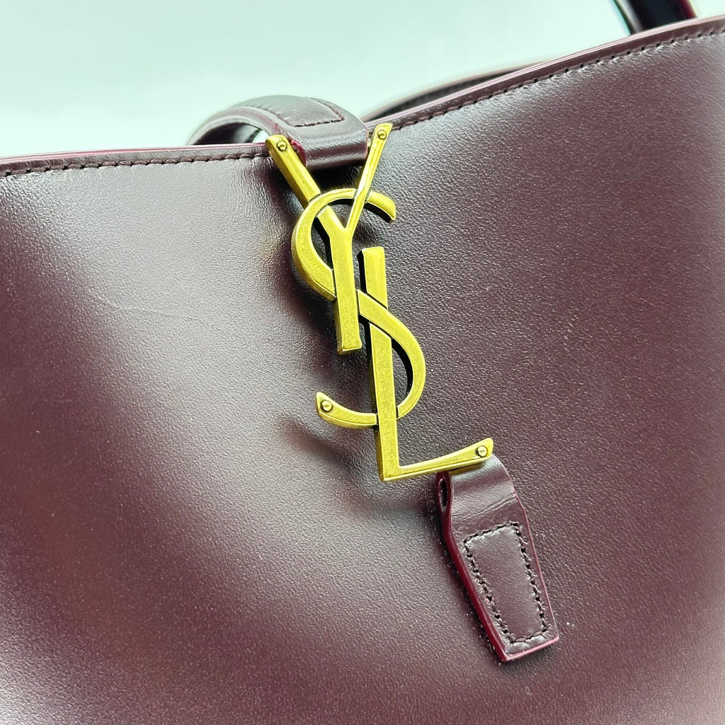 Yves Saint Laurent Sac à main 2 voies en cuir YSL LE 37 Violet 749036