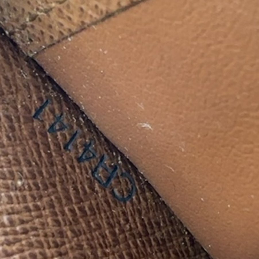 Louis Vuitton Round Wallet Zippy Monogram M60017