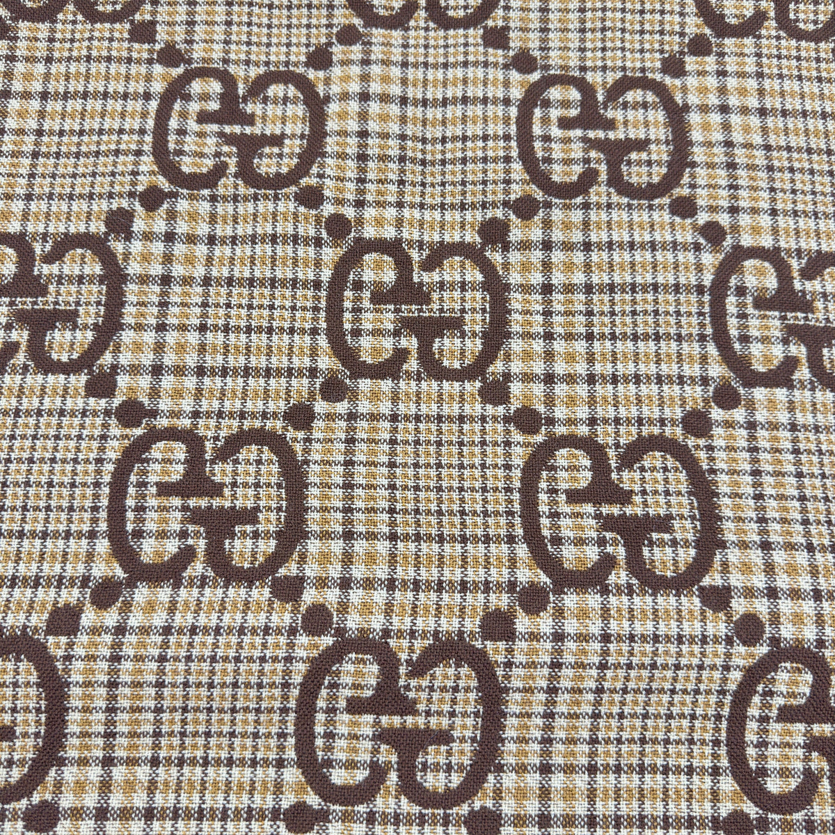 Gucci 660025 check GG Scarf Fabric Brown Wears Lint on fabric Wrinkled Frayed No quality tags