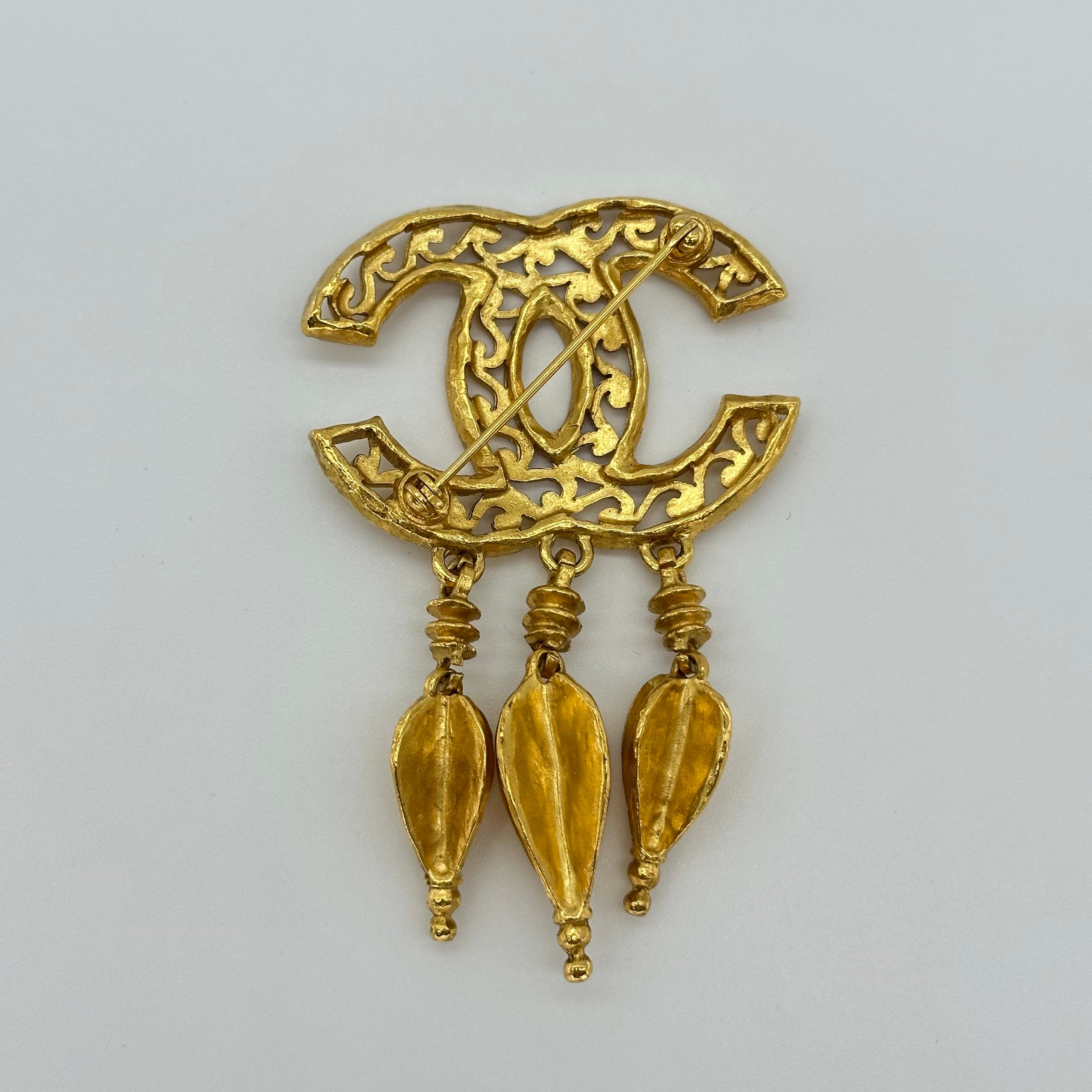 Chanel Vintage Coco Mark Swing Brooch Fringe Brooch Pin Gold 95A