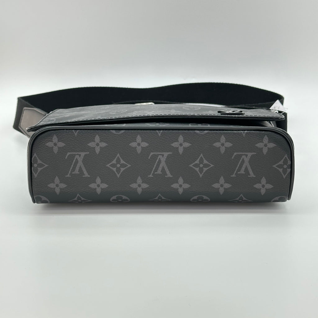 Louis Vuitton LOUIS VUITTON District PM Monogram Eclipse Black Gray Silver