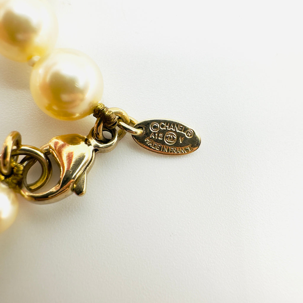 Chanel Faux Pearl CC Logo F16V Long White and Gold Necklace