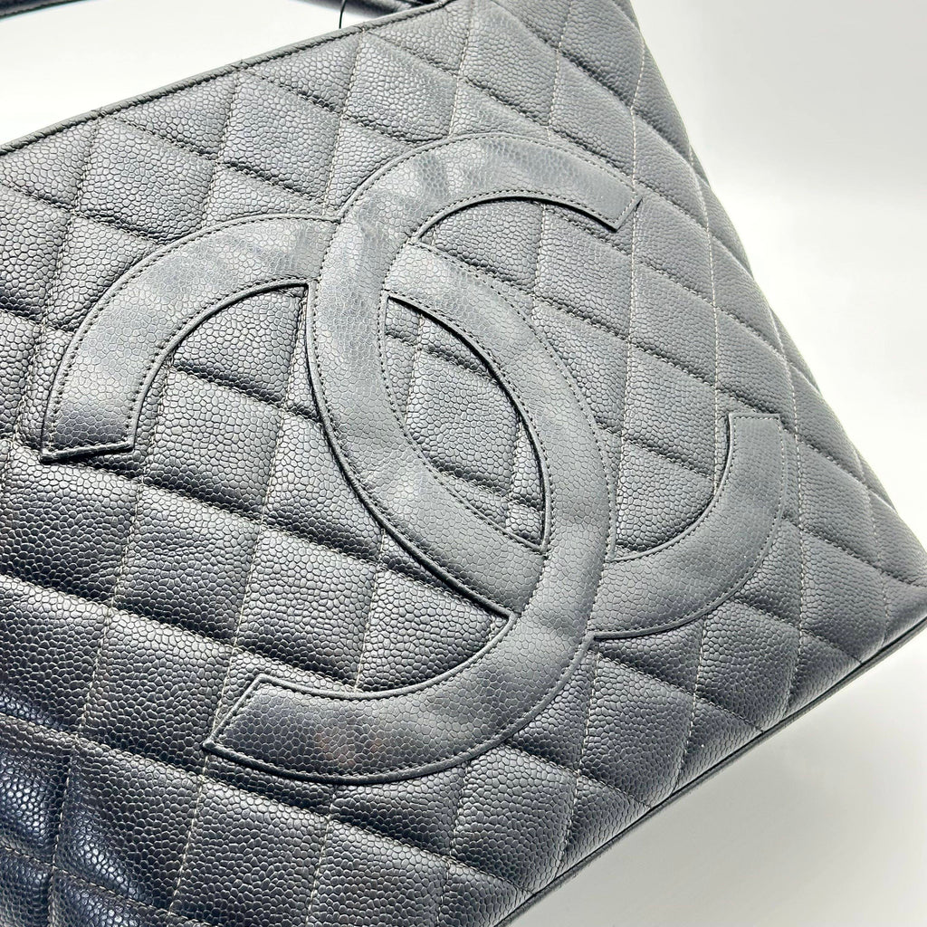 Chanel Reissue Tote Hilton Style Caviar Leather Shoulder Handbag Black Gold Hardware 5 Series Vintage