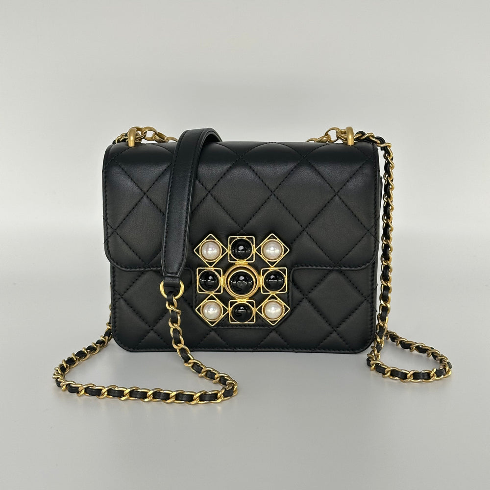 Chanel Onyx Pearl Matelasse Chain Shoulder Bag 30 Series