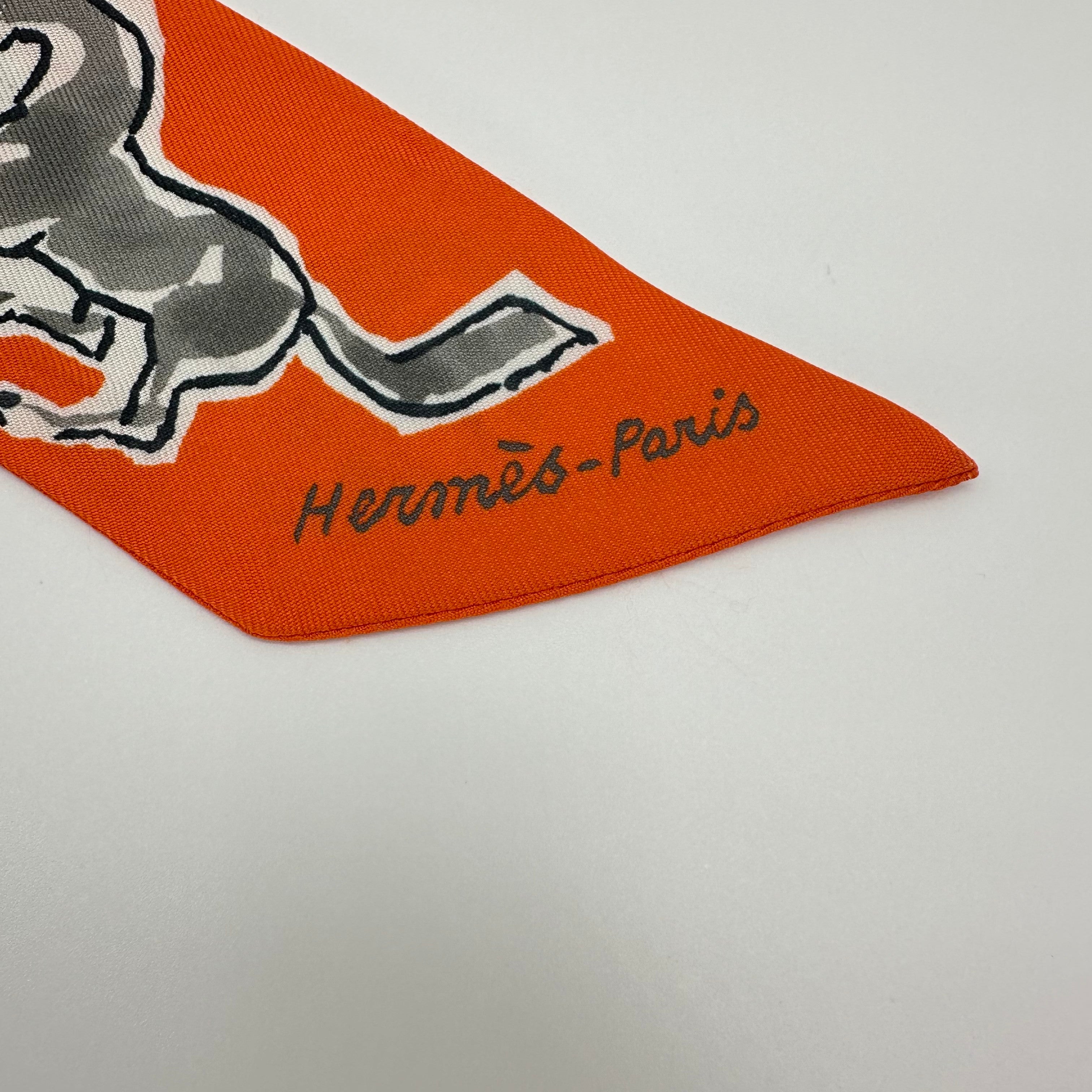 Hermes Chevaux en Liberte Twilly 100%Silk Orange 2021