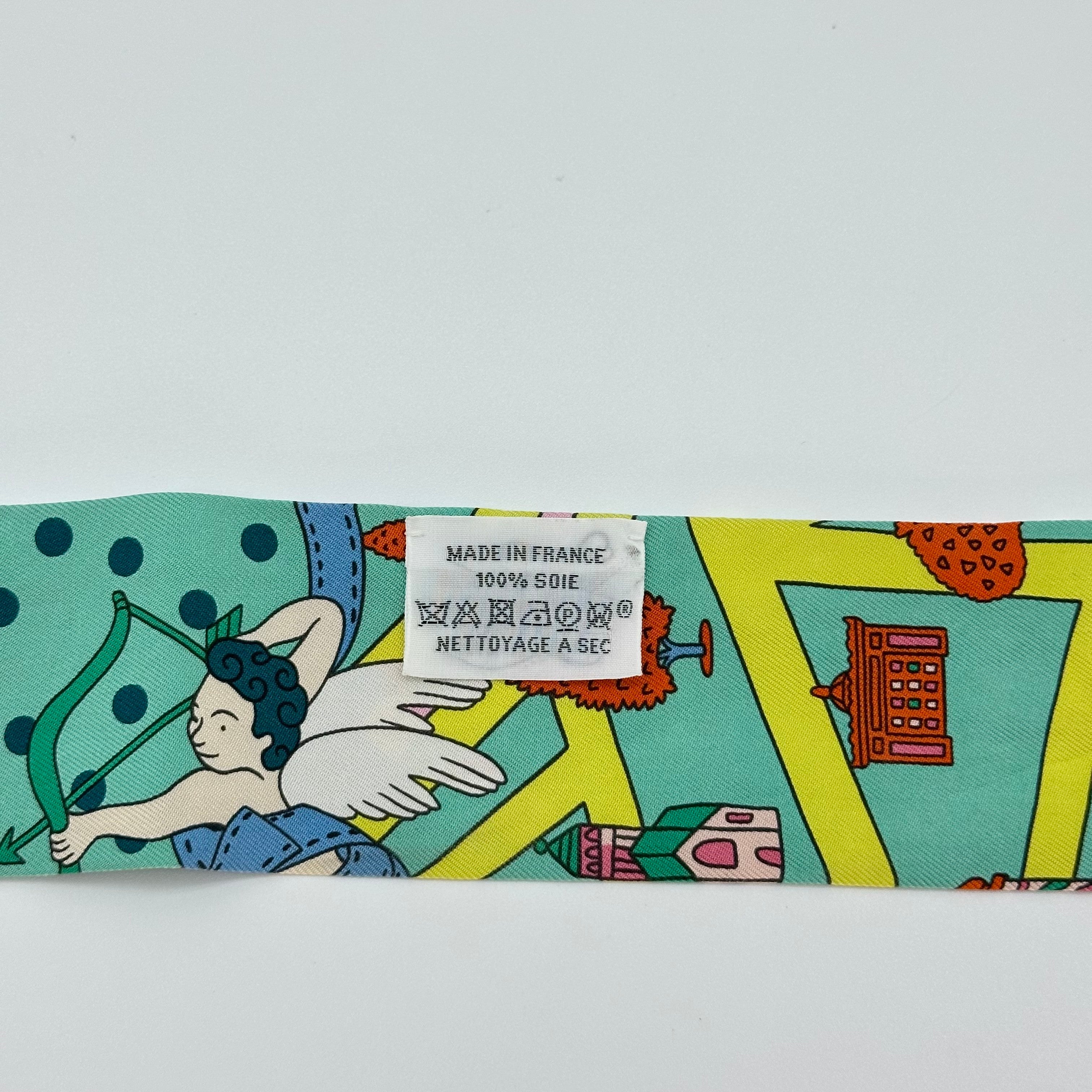 Hermès Twilly ‘Les Nouveaux Amoureux de Paris’ (New Lovers of Paris) Scarf, Green Multicolor 100%Silk