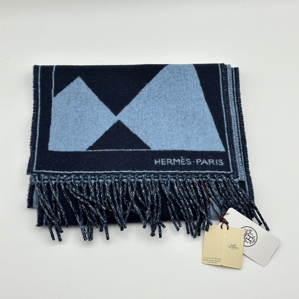 Hermès Camail Scarf Cashmere navy x blue Wears Lint on fabric Wrinkled Jacquard horse gear motif