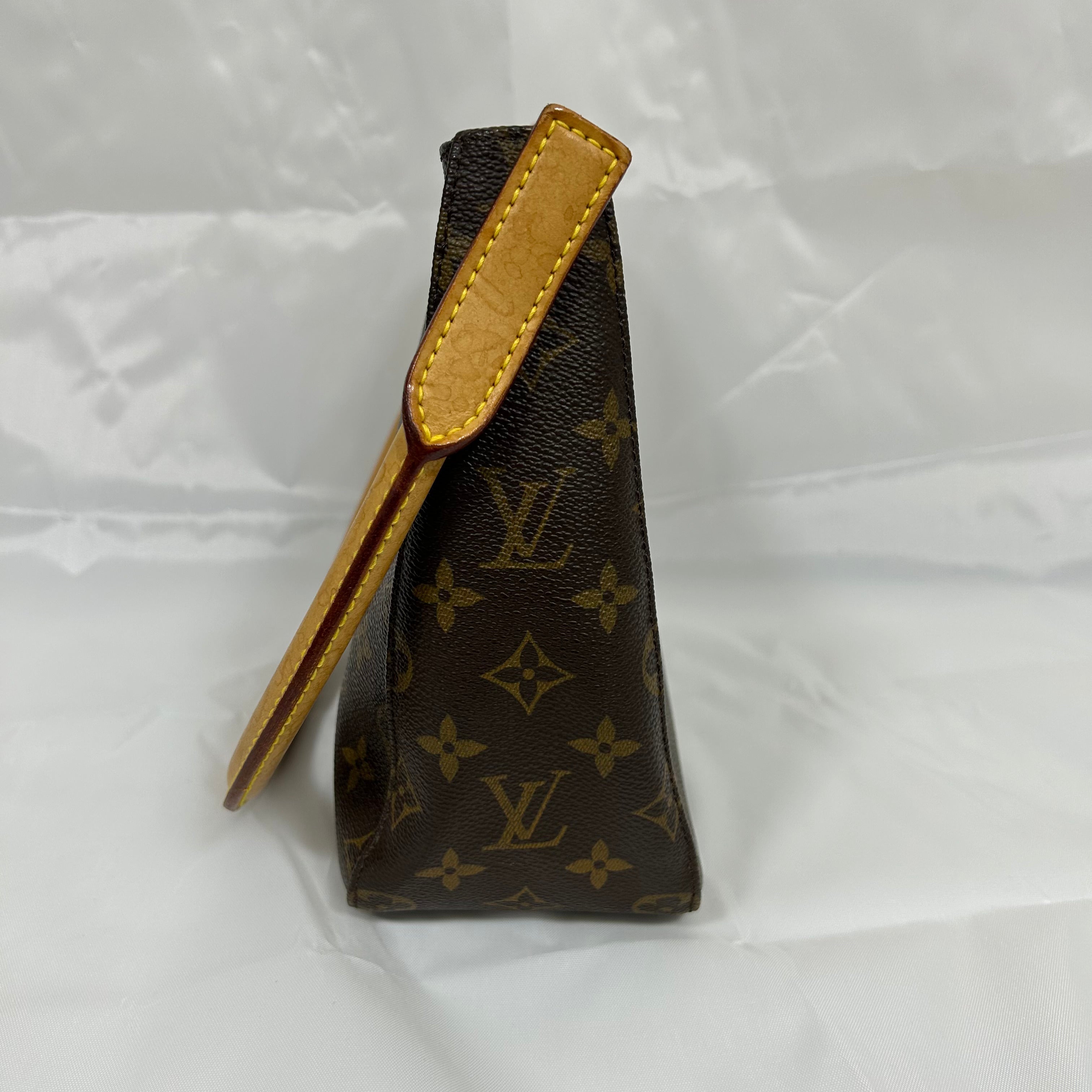 Louis Vuitton Looping Monogram Handbag　MM　M51146