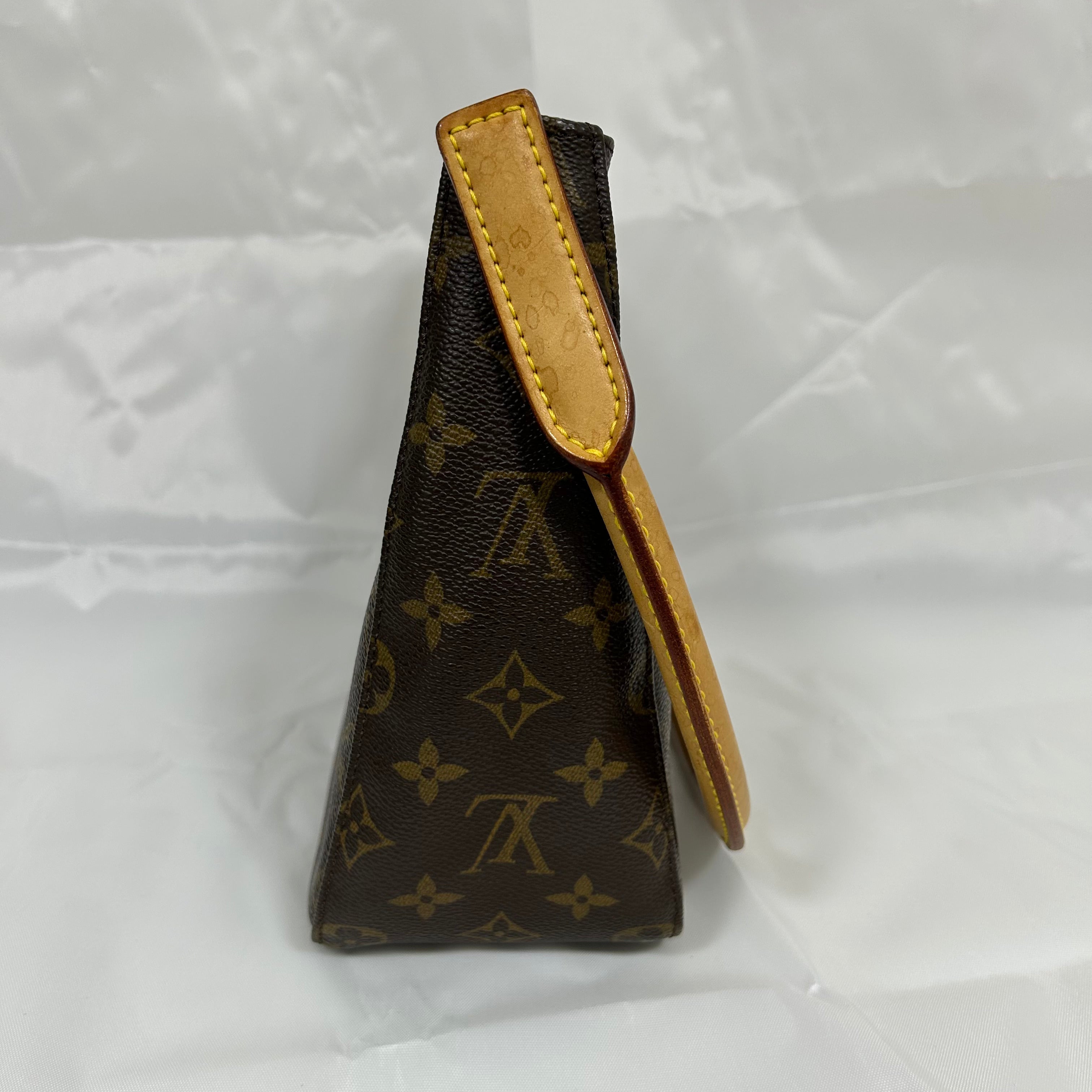 Louis Vuitton Looping Monogram Handbag　MM　M51146