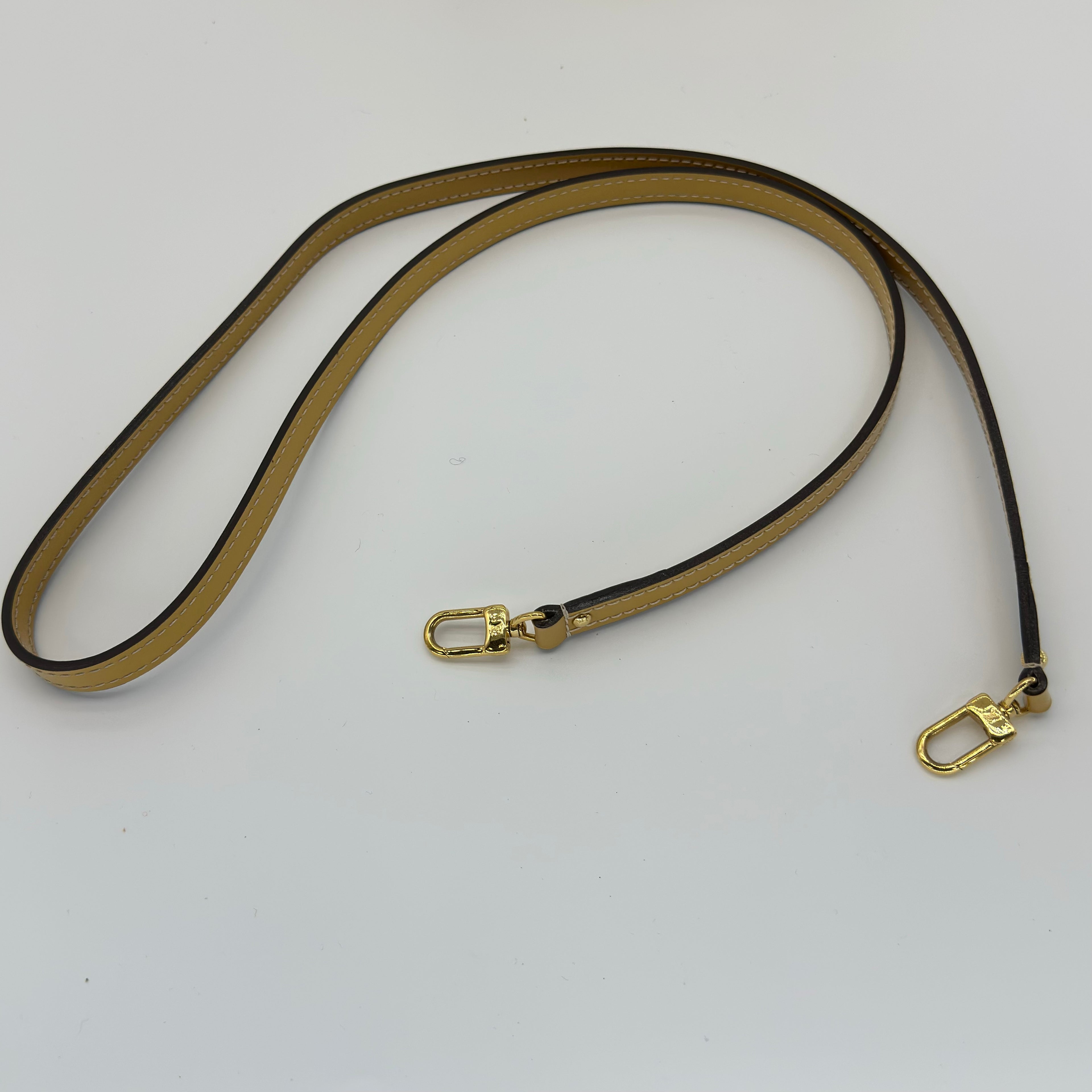 Louis Vuitton Alma Vernis Sac à coque en cuir verni Sac à bandoulière avec poignée supérieure M90101