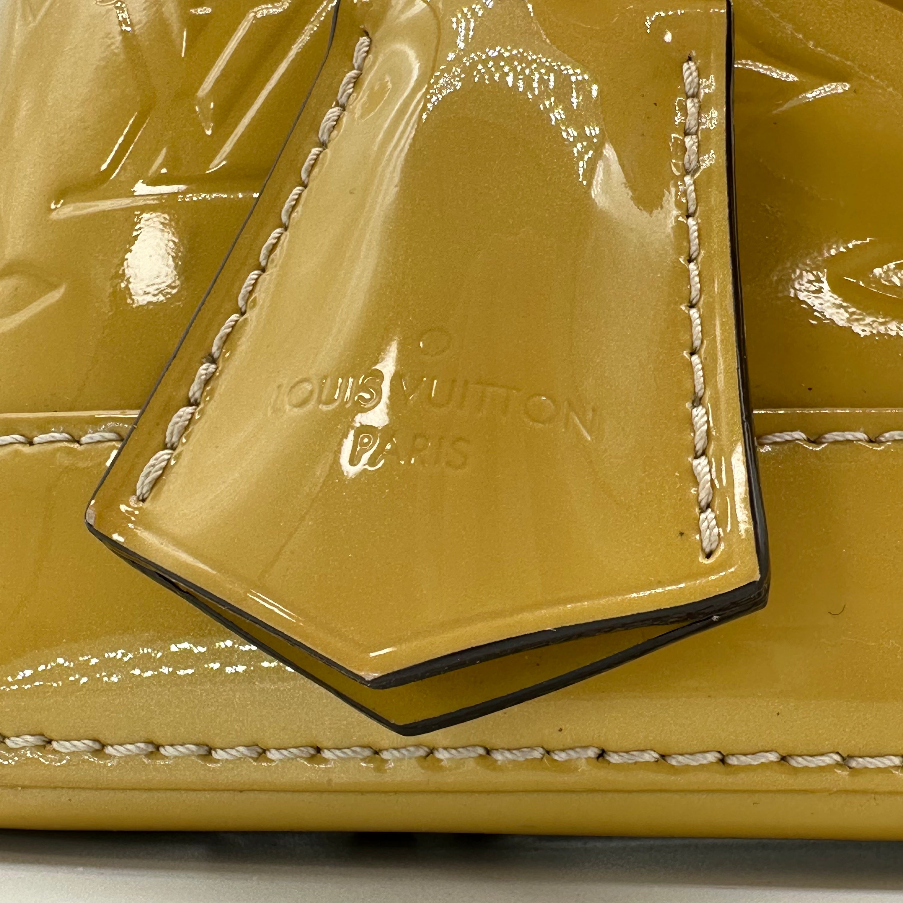 Louis Vuitton Alma Vernis Sac à coque en cuir verni Sac à bandoulière avec poignée supérieure M90101