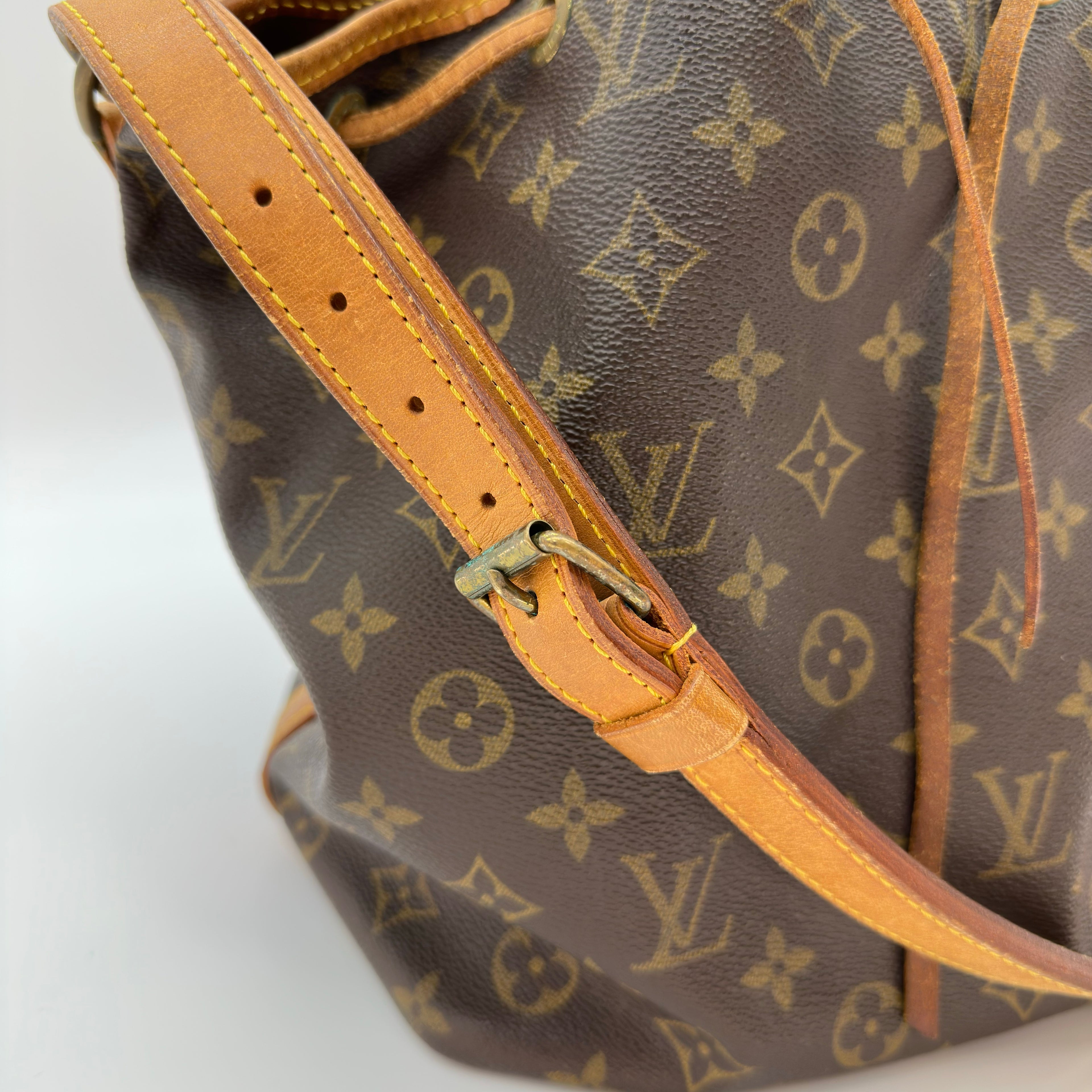 ルイヴィトン プチノエ モノグラム ショルダーバッグ M42226