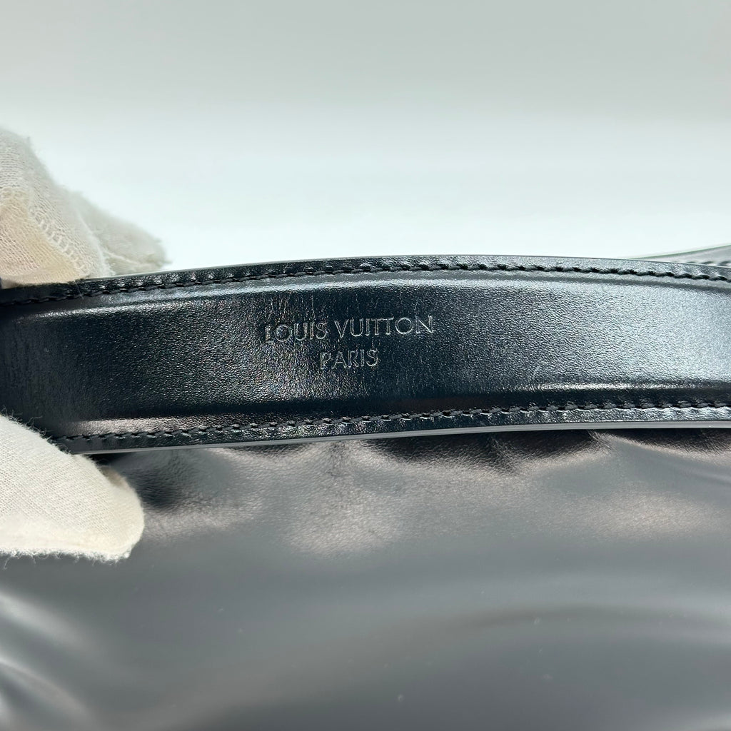 ルイ・ヴィトン LV ナイト ナイル カーフ ショルダーバッグ M13987