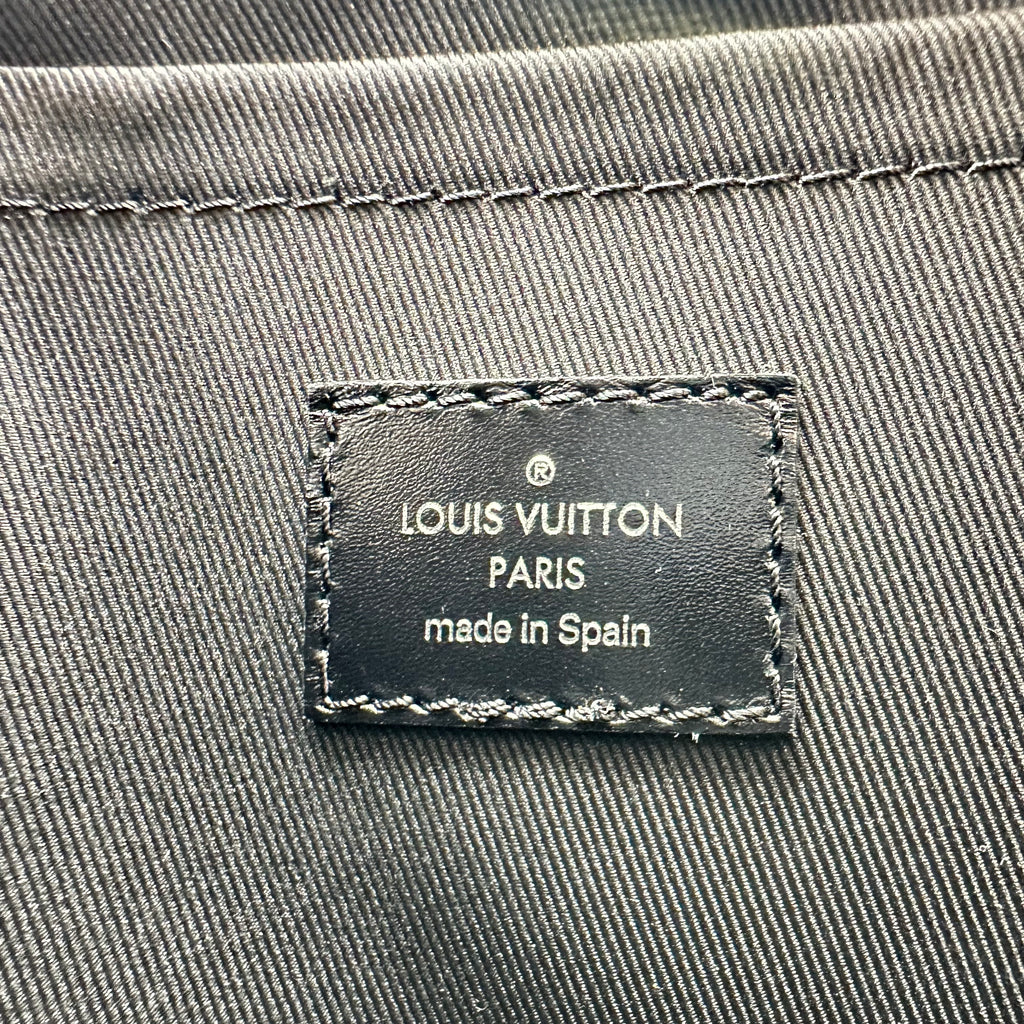 ルイ・ヴィトン LV ナイト ナイル カーフ ショルダーバッグ M13987