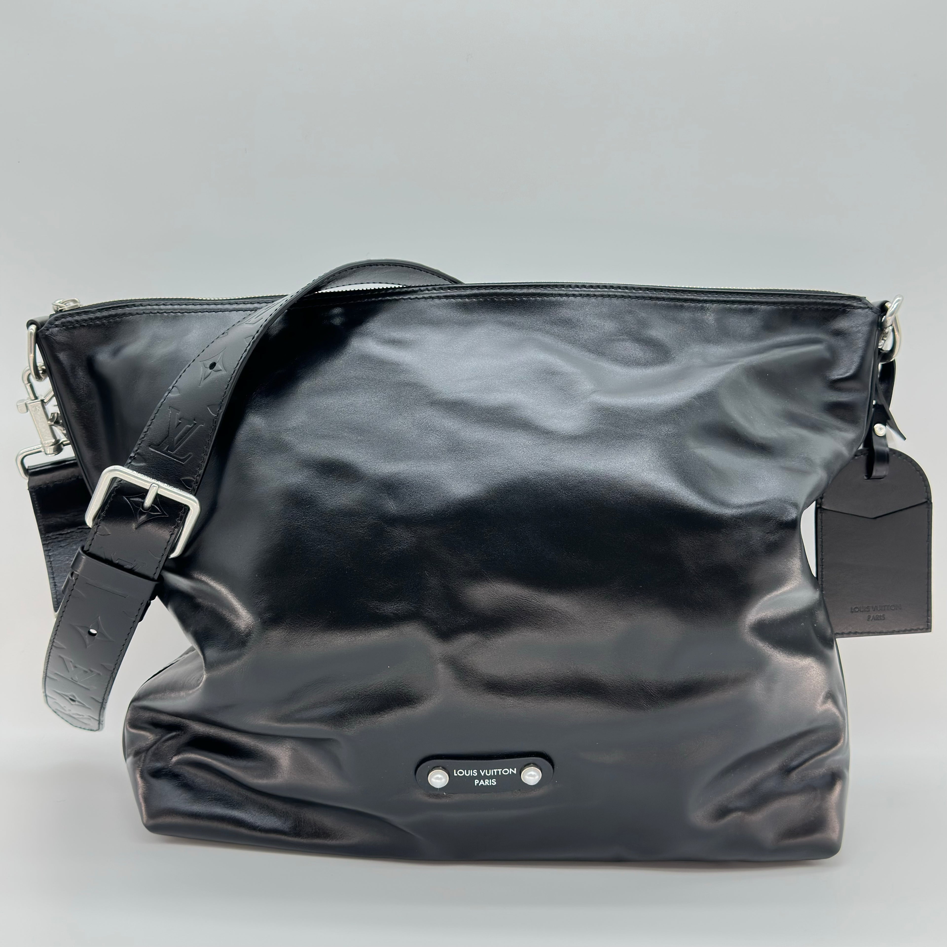 Louis Vuitton Vagabond Hobo Calfskin Shoulder Bag black