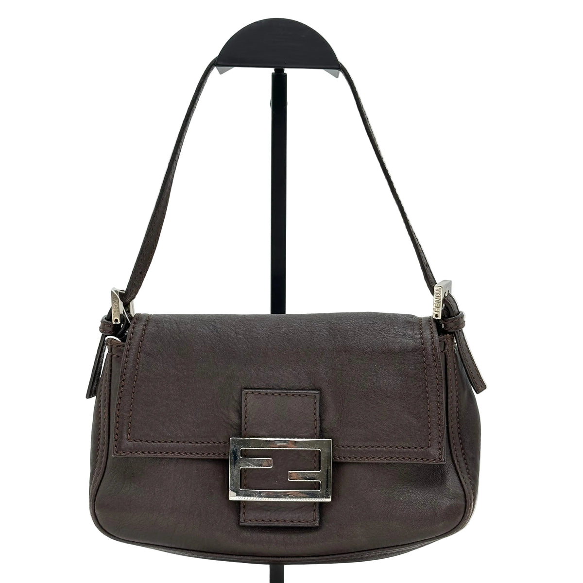 Fendi Mamma 바게트 가죽 숄더백 실버 하드웨어