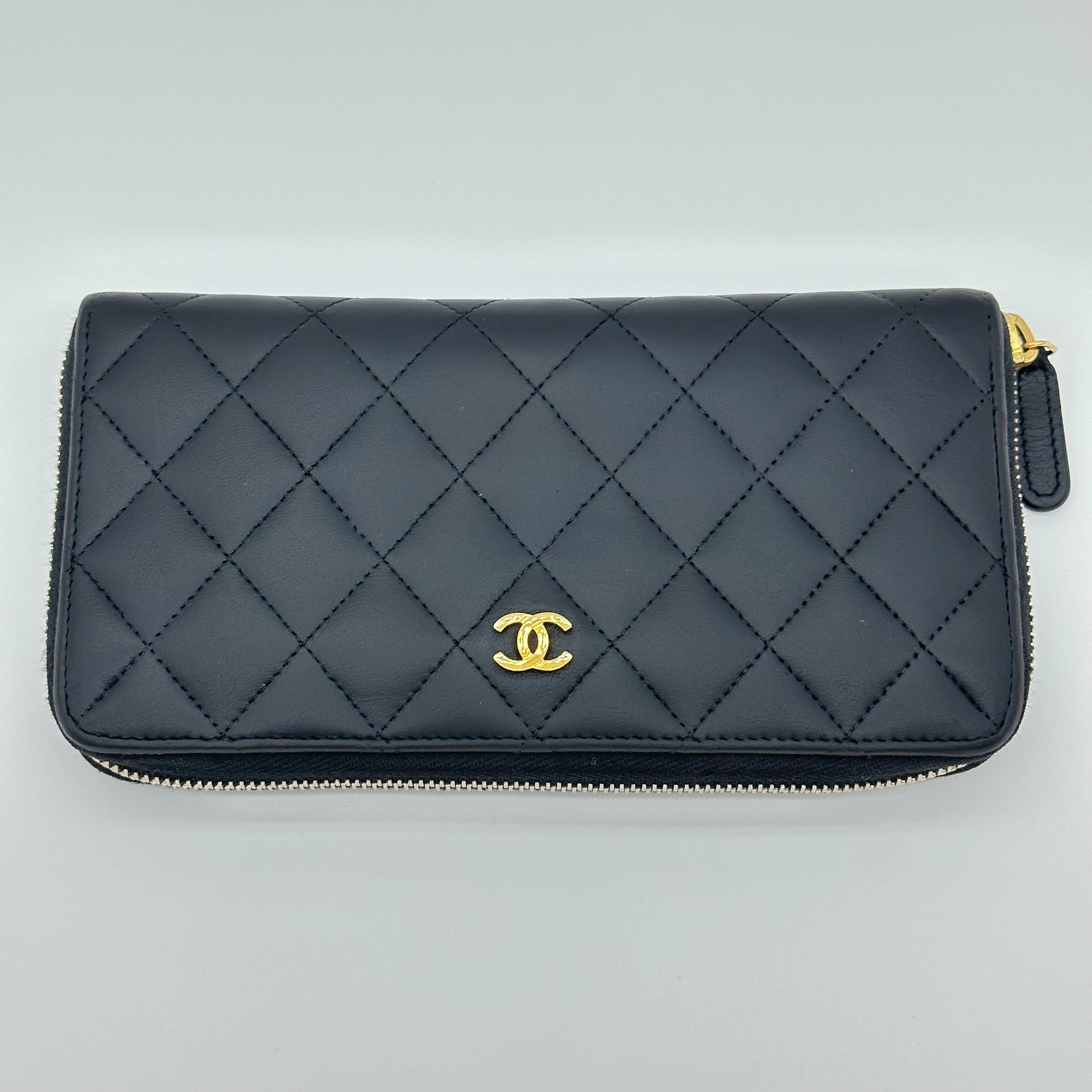 Chanel Coco Mark Lambskin Zipped Wallet black