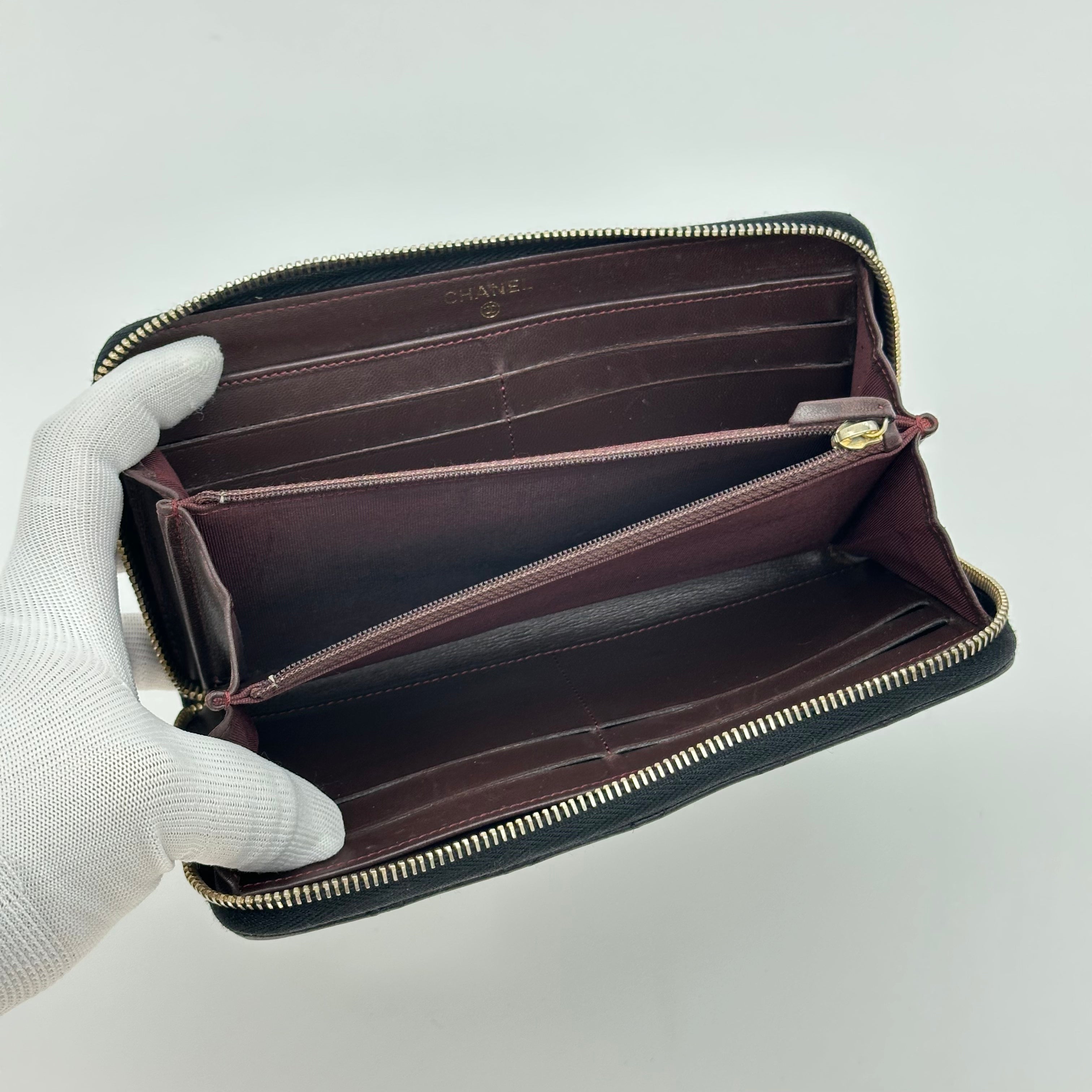 Chanel Coco Mark Lambskin Zipped Wallet black