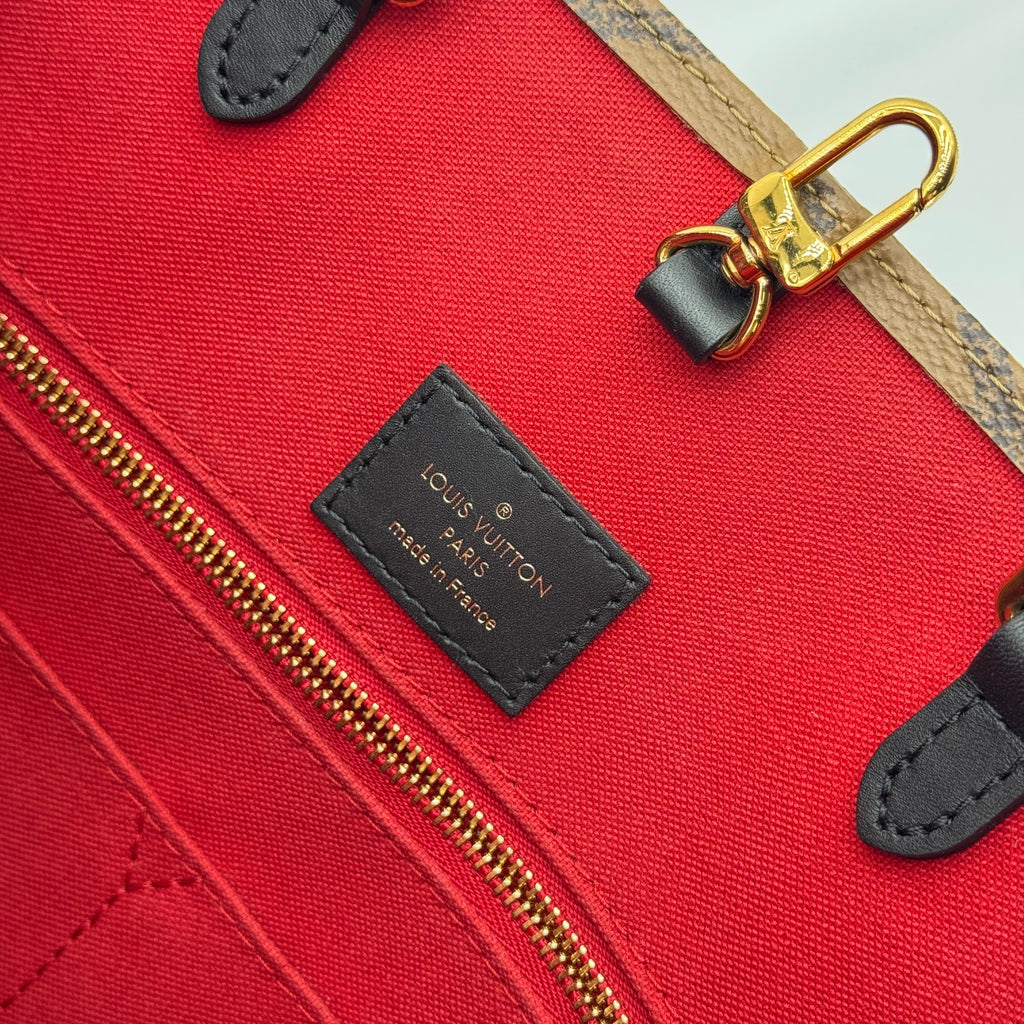 Louis Vuitton Giant Monogram Reverse On the Go MM M45321 Brown There was an RFID response
