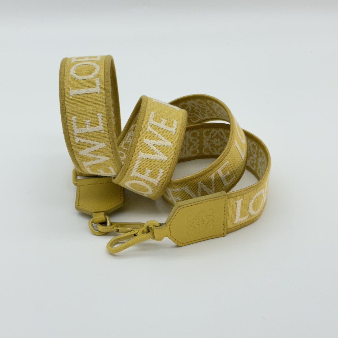 Loewe Puzzle Edge Bag Monochrome Calfskin Small Yellow