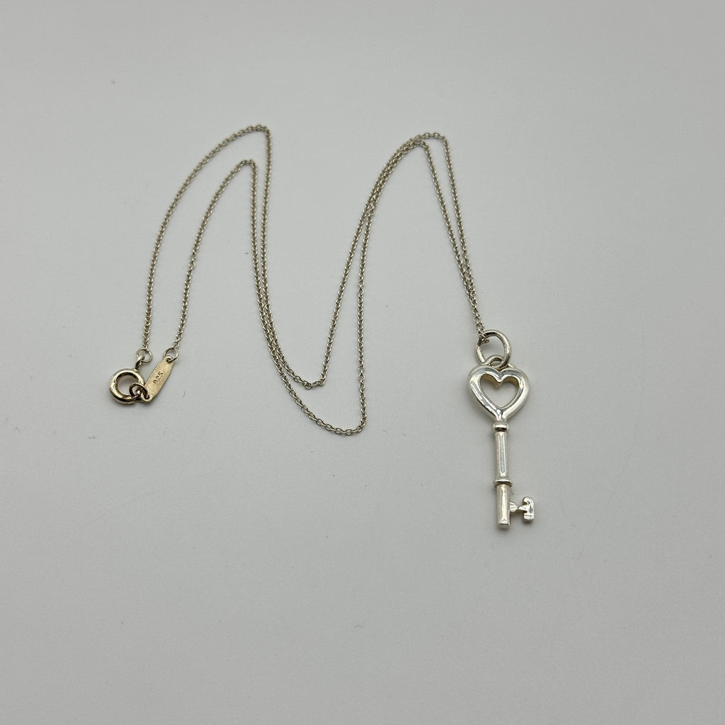Tiffany&Co. 　sv925 heart key pendant necklace