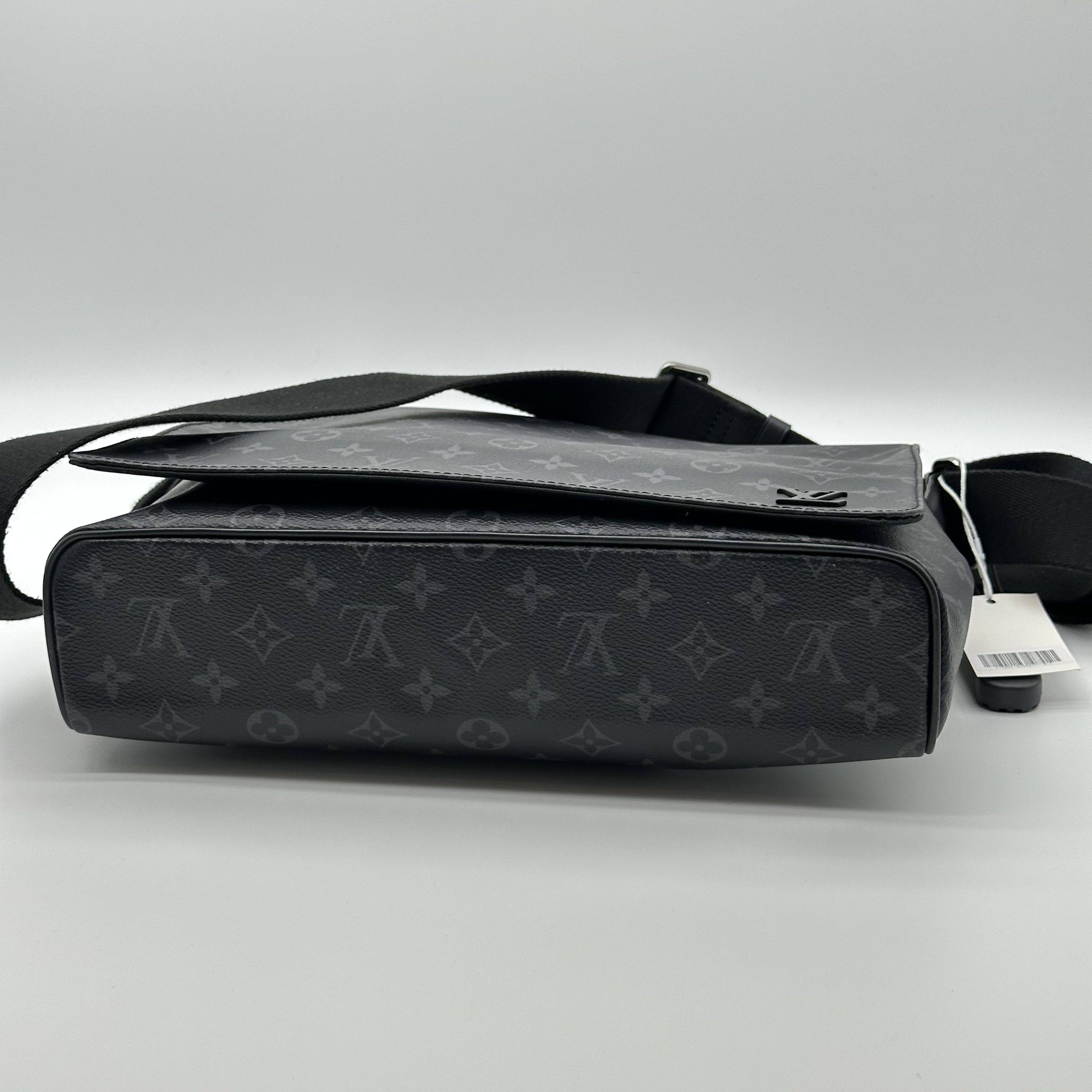 Louis Vuitton Monogram Eclipse District MM M44001 Shoulder Bag