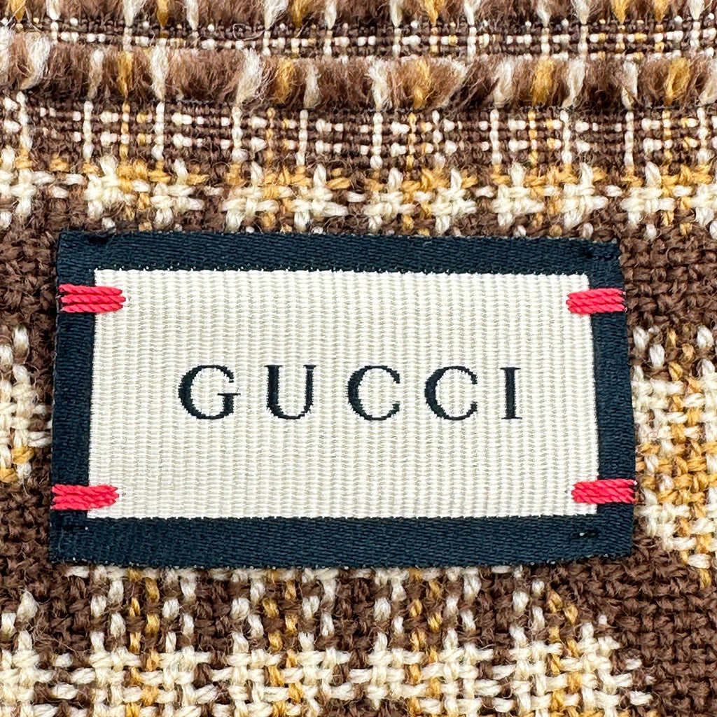Gucci 660025 check GG Scarf Fabric Brown Wears Lint on fabric Wrinkled Frayed No quality tags