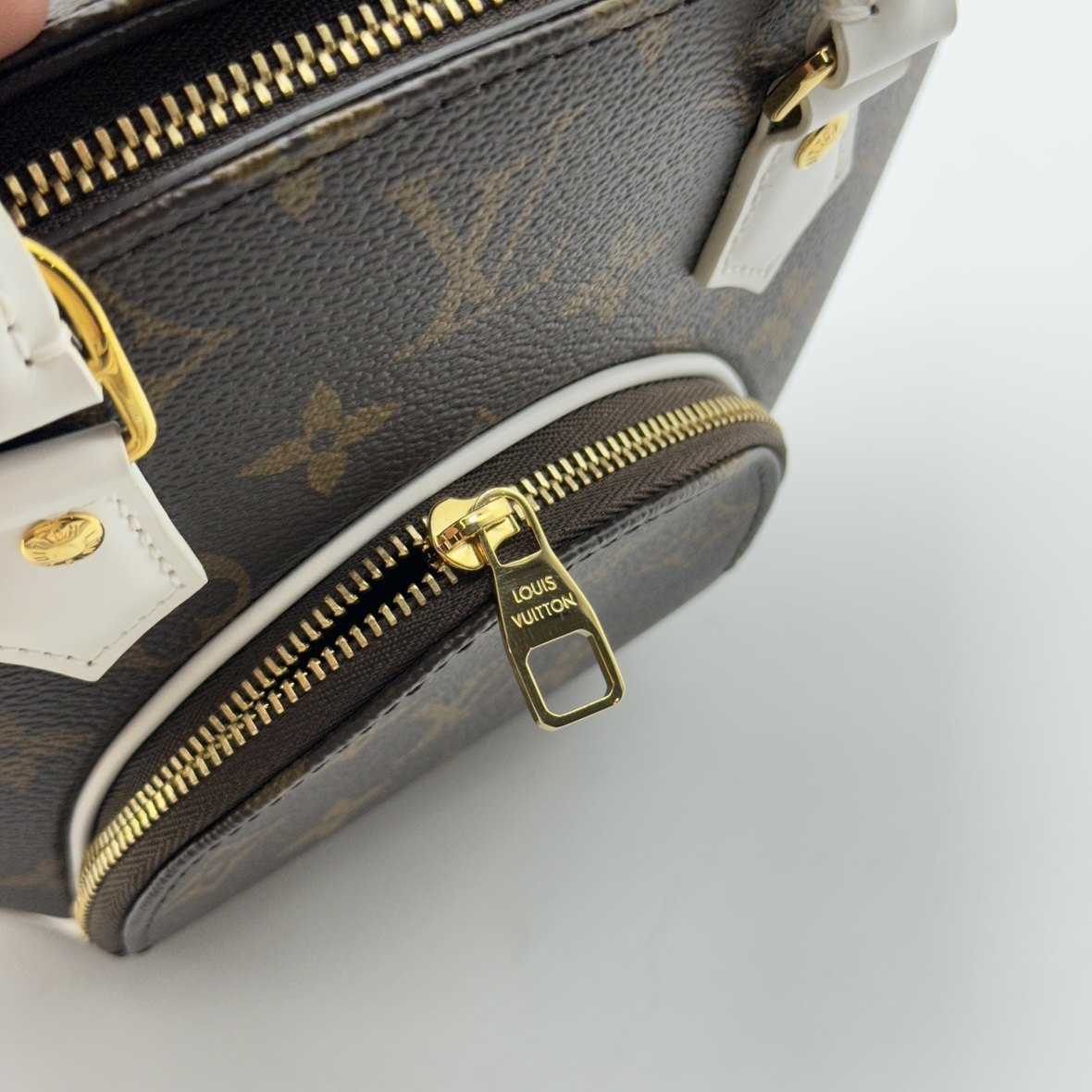 Louis Vuitton Monogram Ellipse BB Brown White Shoulder Bag