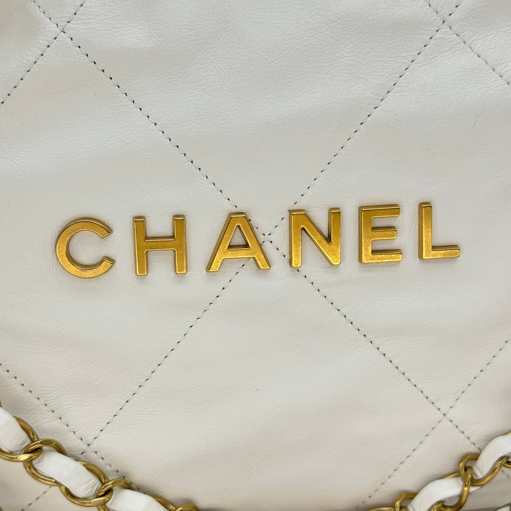 CHANEL 22 Small AS3260 Shiny Calfskin White Gold Hardware Chain Shoulder Bag