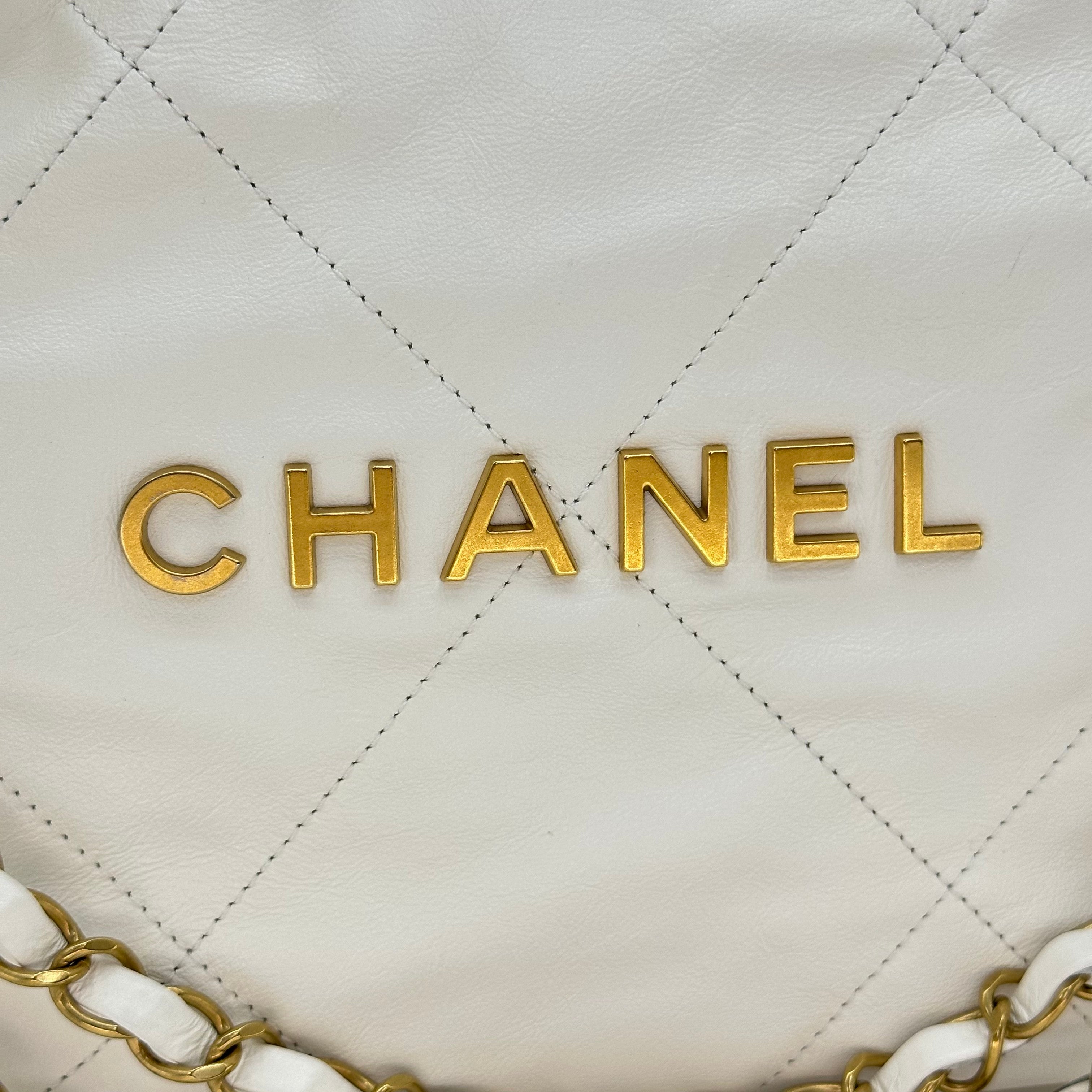 CHANEL 22 Small AS3260 Shiny Calfskin White Gold Hardware Chain Shoulder Bag