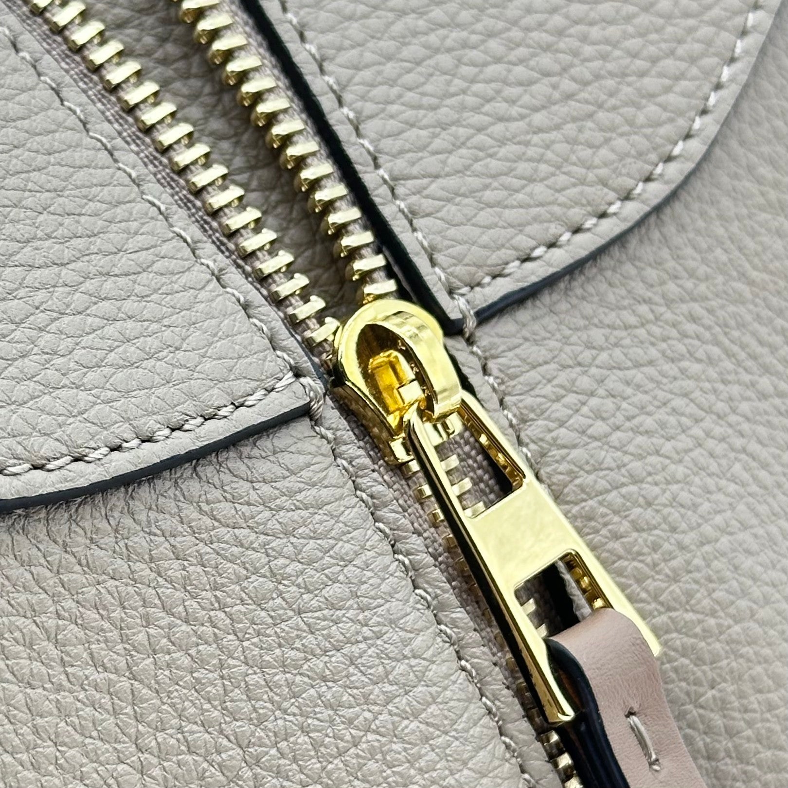 Loewe Hammock Small leather shoulder bag Small