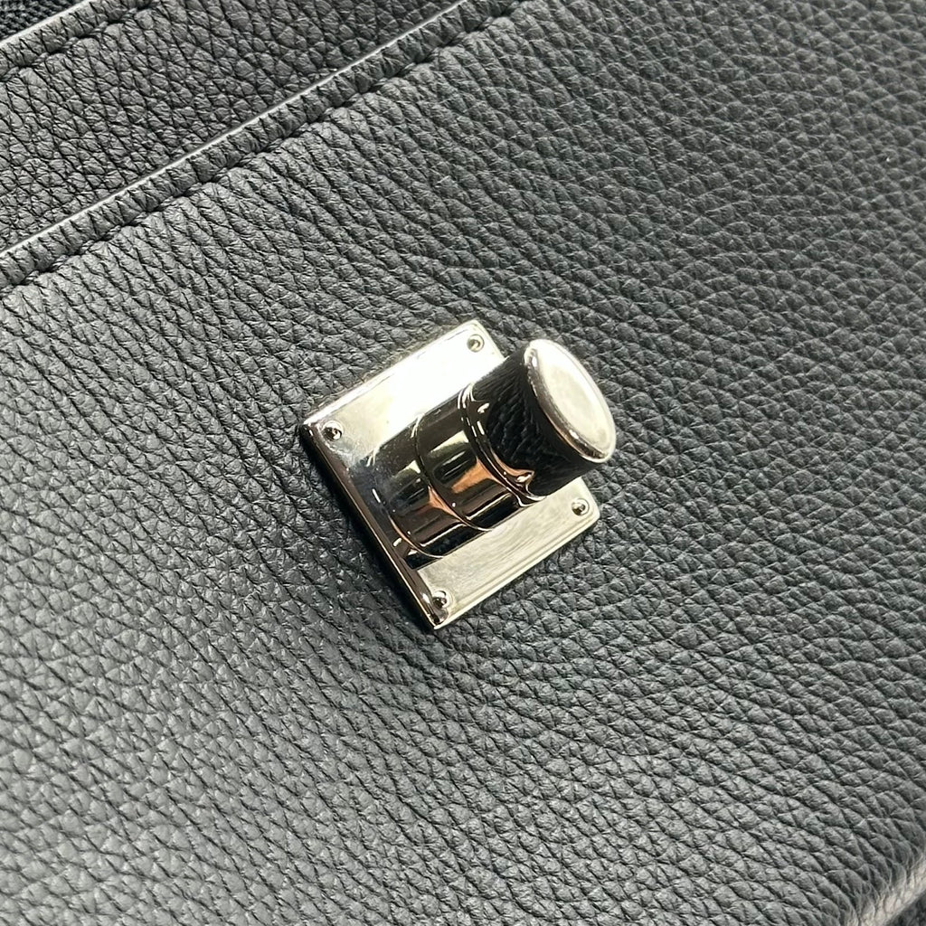 Louis Vuitton Mylockme Chain Pochette Lockme Sac à bandoulière avec chaîne argentée Noir