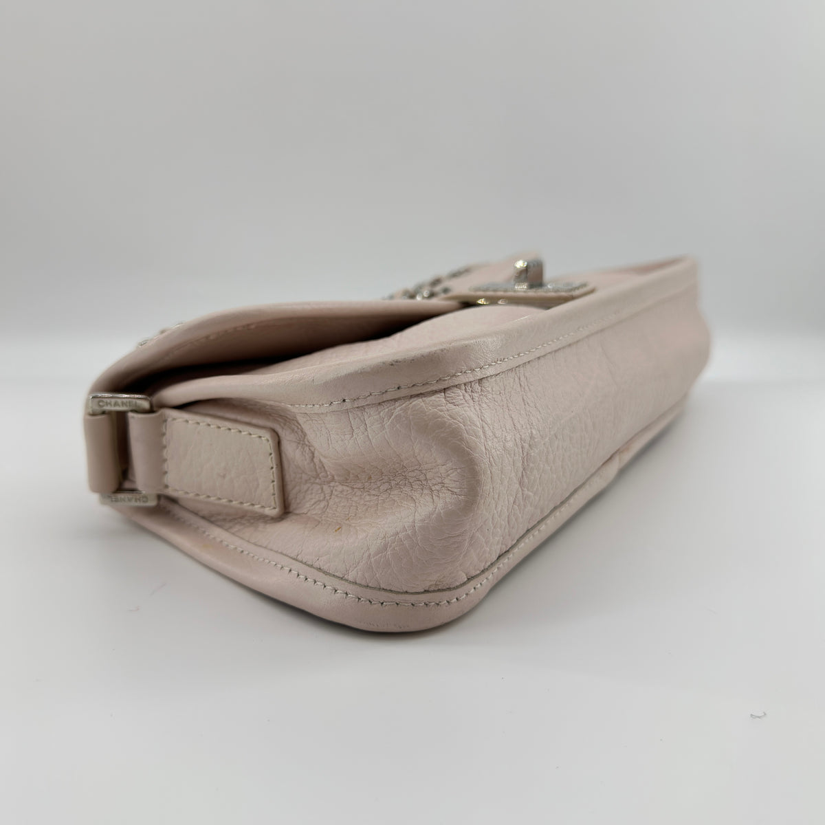 Chanel Vintage Mademoiselle Lock Flap Bag 2.55 Leather Shoulder Bag Pink Silver Metal Fittings 8XXXXXX