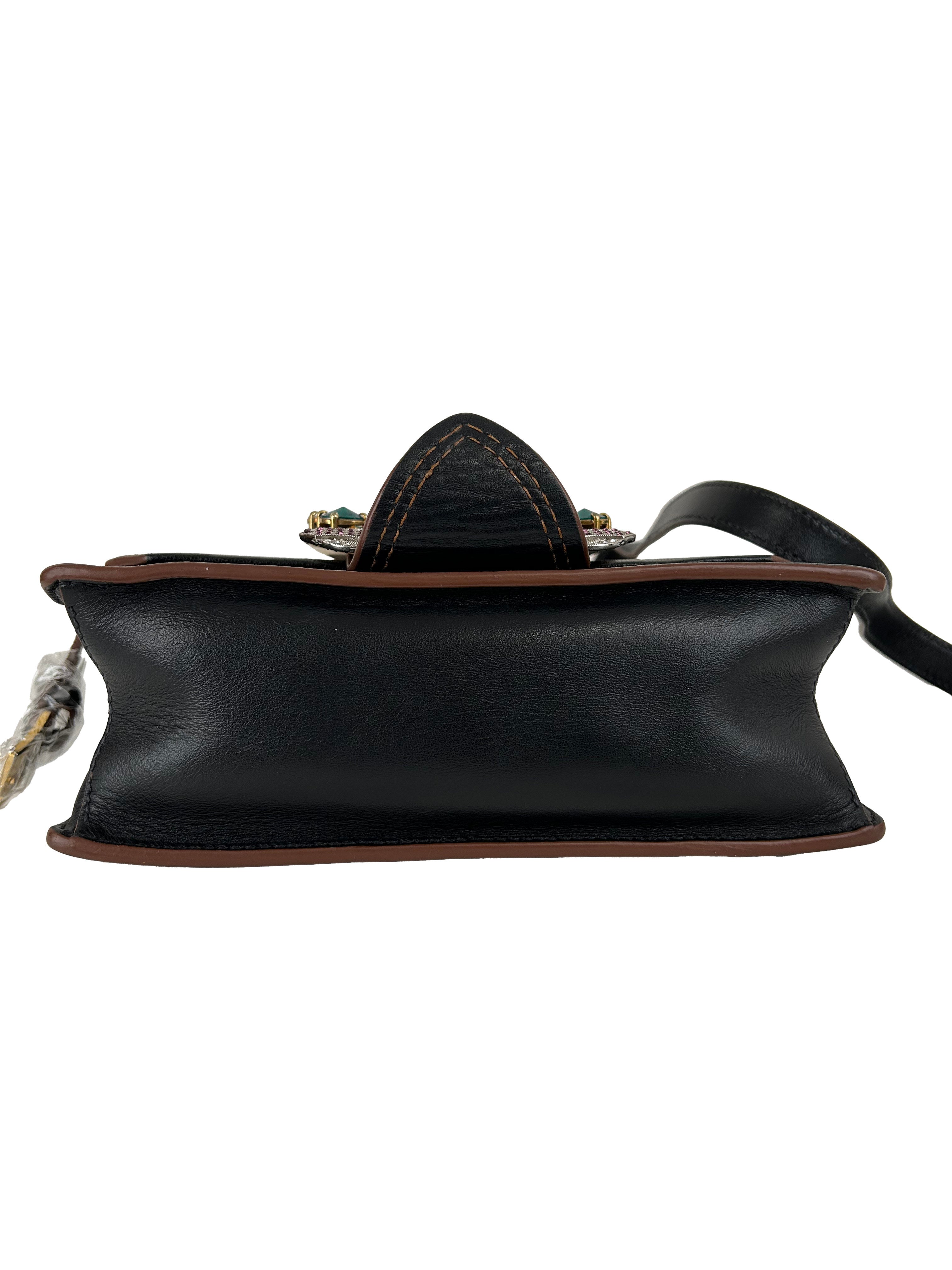 MIUMIU Sac à bandoulière à rabat en cuir Madras noir orné de cristaux et boucle