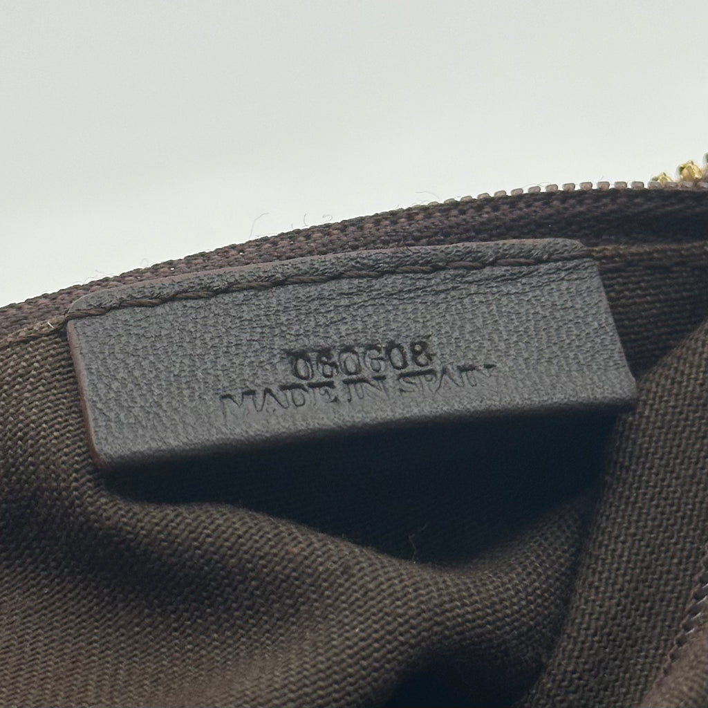 LOEWE 160th Anniversary Limited Edition Umhängetasche aus Wildleder mit Jubiläums-Logo
