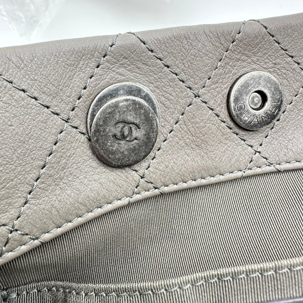 シャネル Urban Allure チェーン Handle ホーボー Stitched カーフスキン ミディアム 24 シリーズ