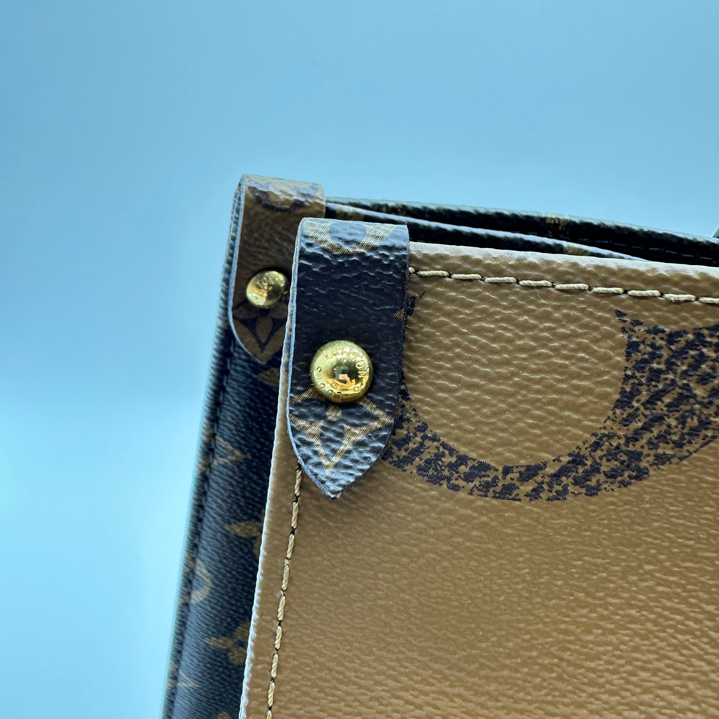Louis Vuitton Giant Monogram Reverse On the Go MM M45321  Brown There was an RFID response