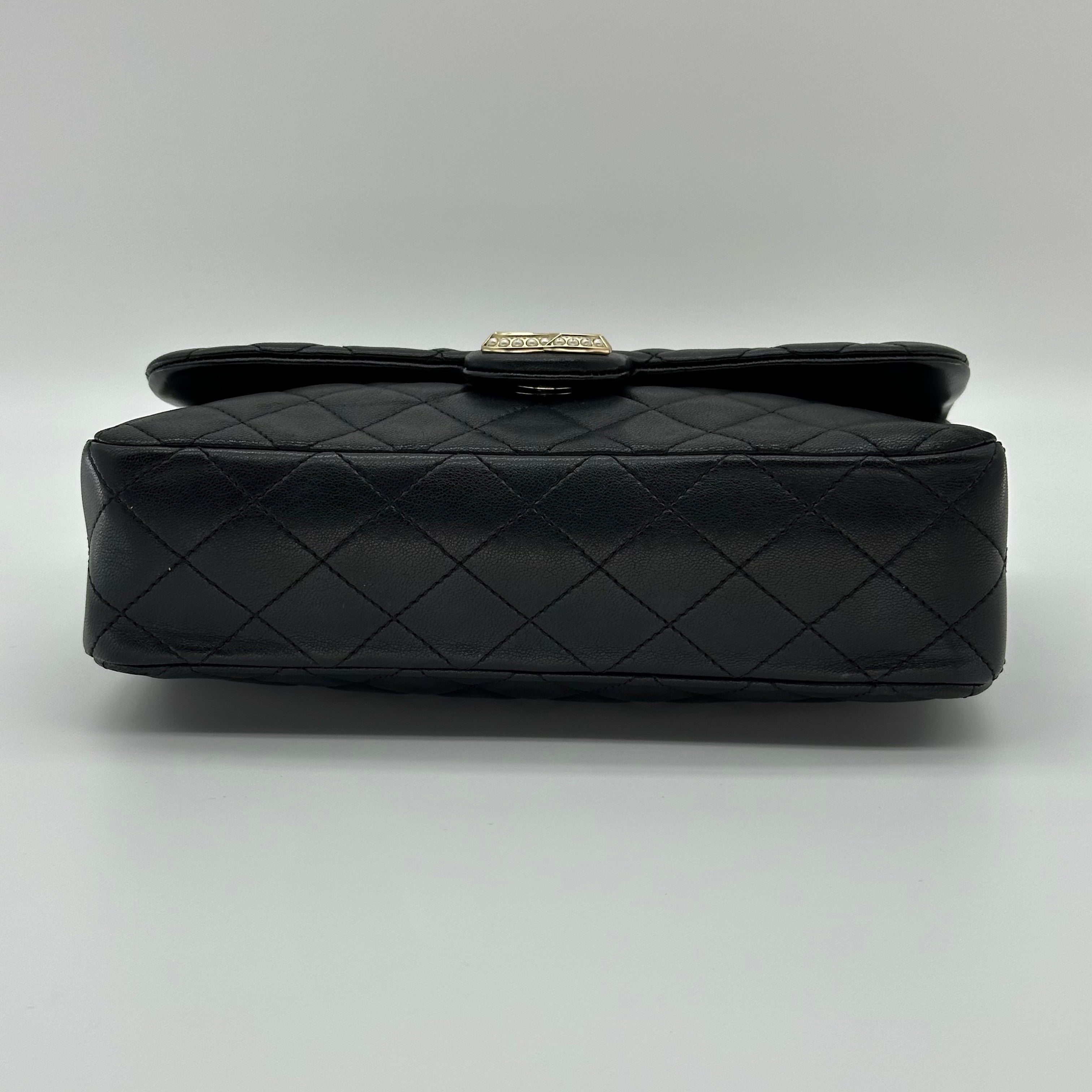シャネル Westminster Matelasse ラムスキン Faux Pearl チェーン ショルダーバッグ ブラック ゴールド シリーズ