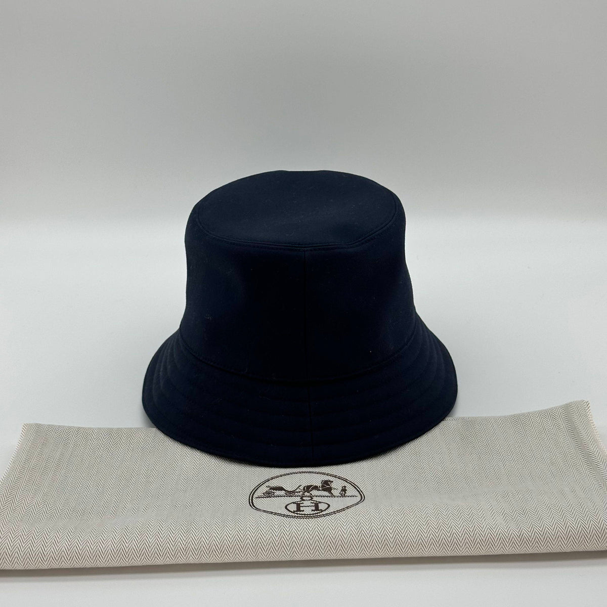 Hermes Fred H Navy Blue Cotton Bucket Hat Size 58 100%Cotton