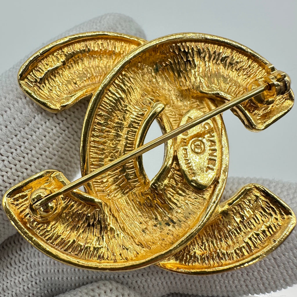 CHANEL Gold Quilted CC Brooch