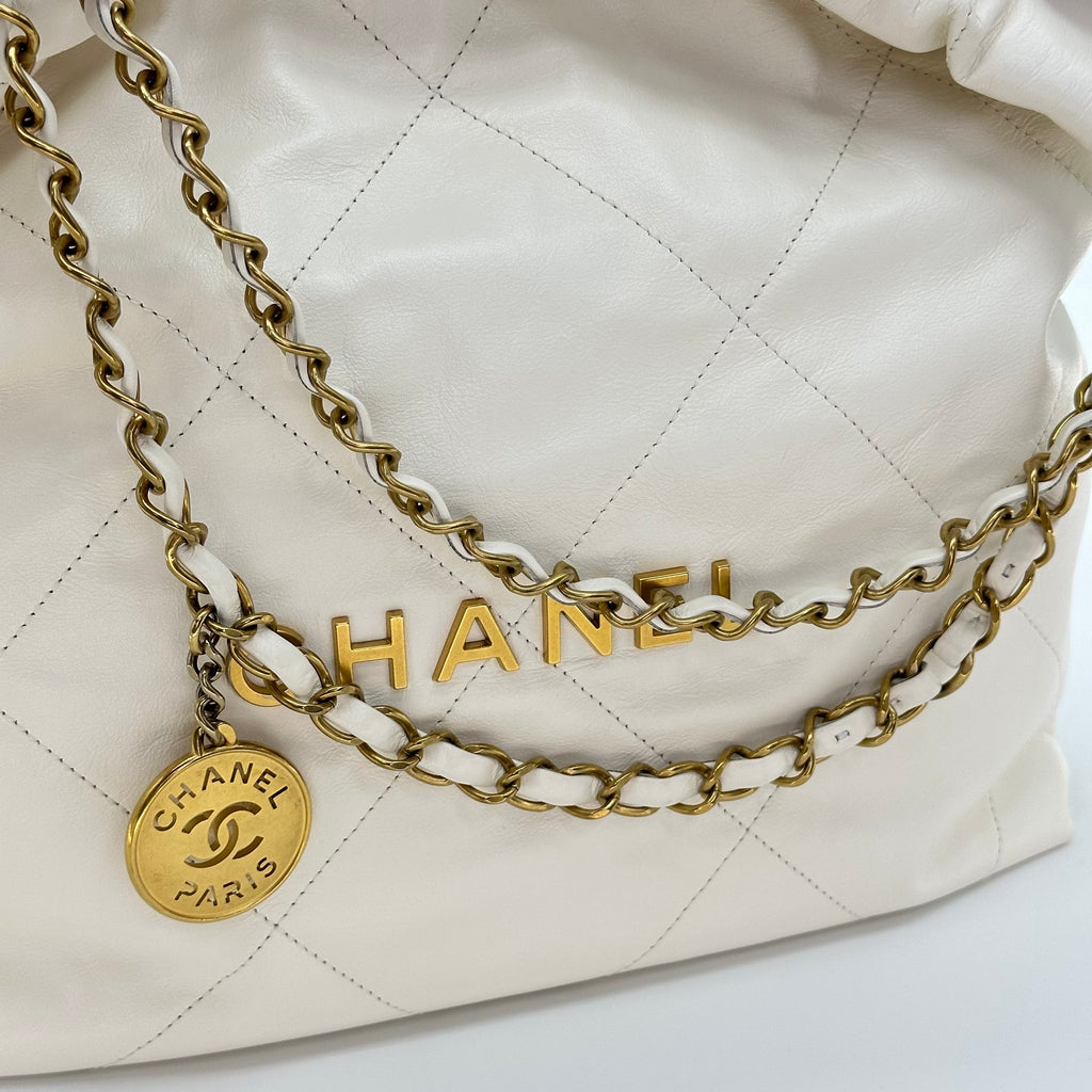 CHANEL 22 Small AS3260 Shiny Calfskin White Gold Hardware Chain Shoulder Bag