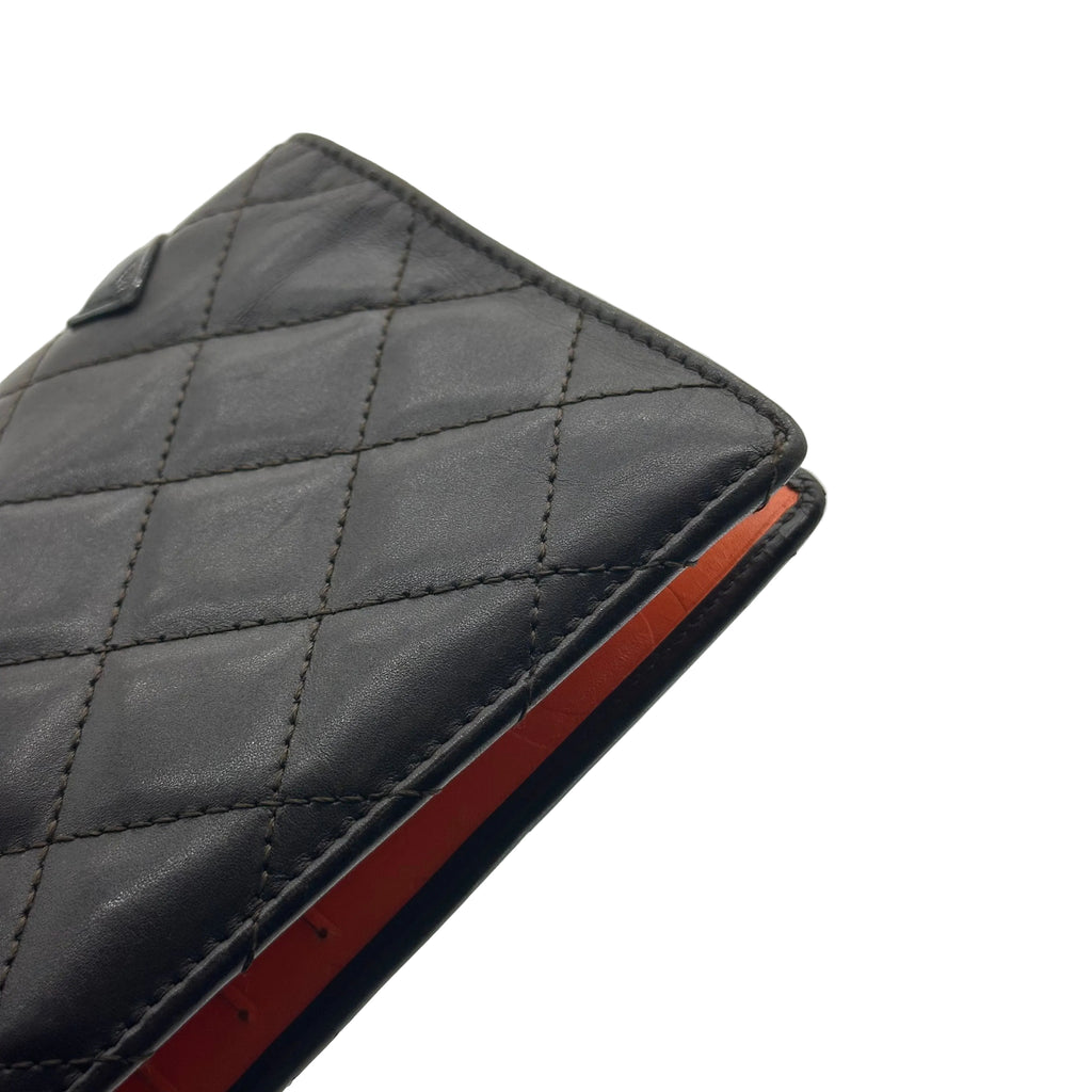 Billetera larga con solapa Chanel Cambon Ligne acolchada