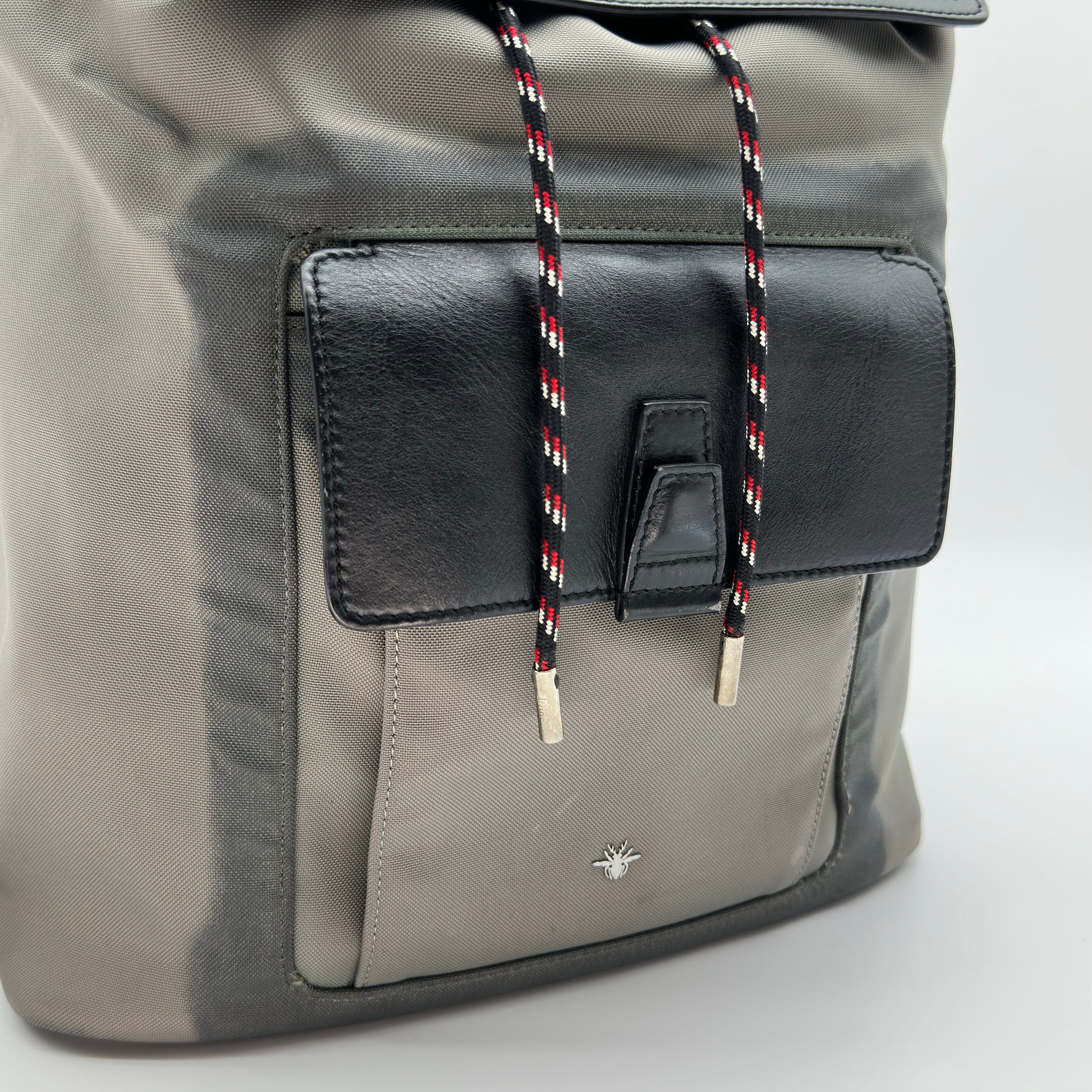 SAC A DOS DIOR HOMME MOTION EN NYLON GRIS ET CUIR NOIR GREY BACKPACK