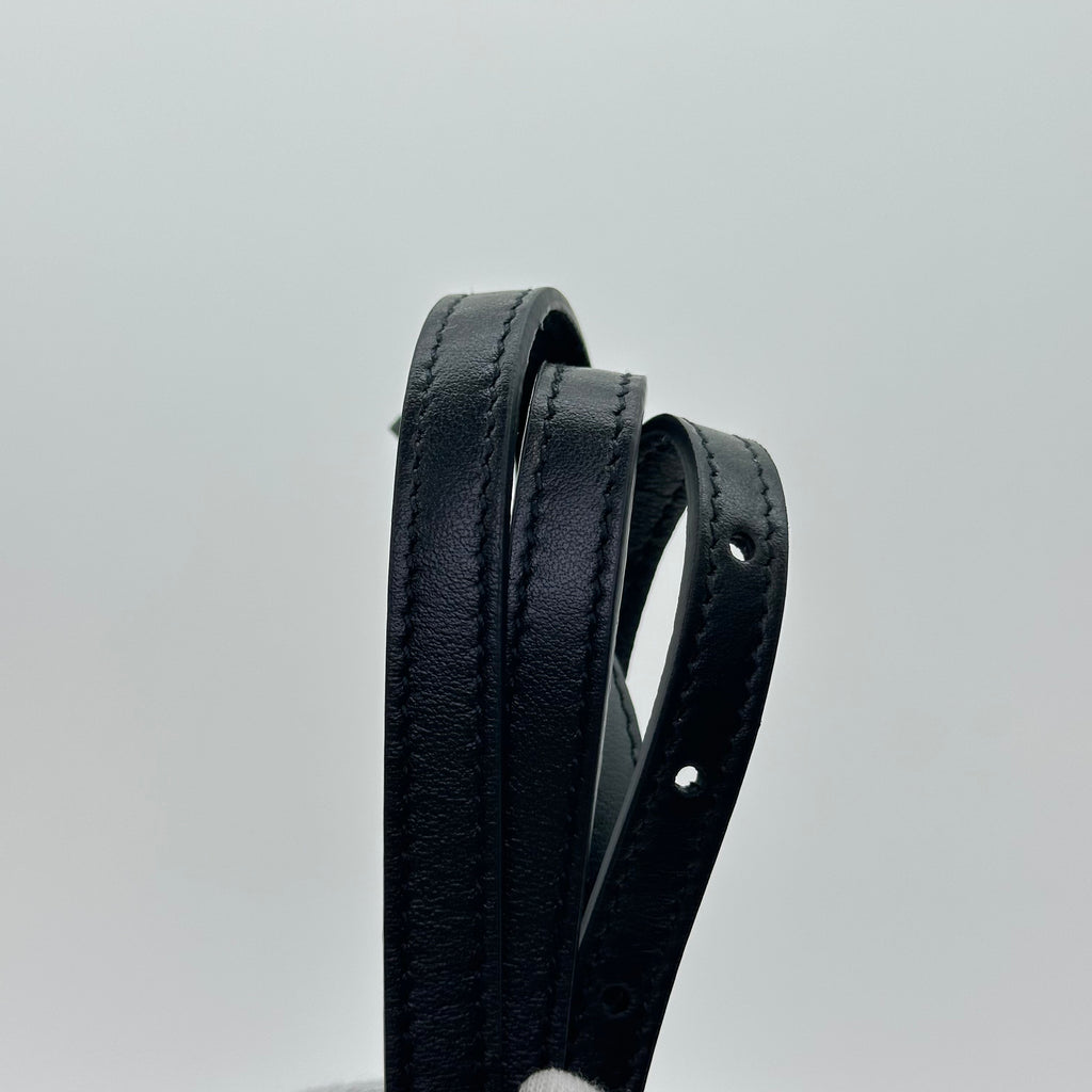 SAINT LAURENT PARIS Riñonera de terciopelo con puntada en V Bolsa para cámara negra