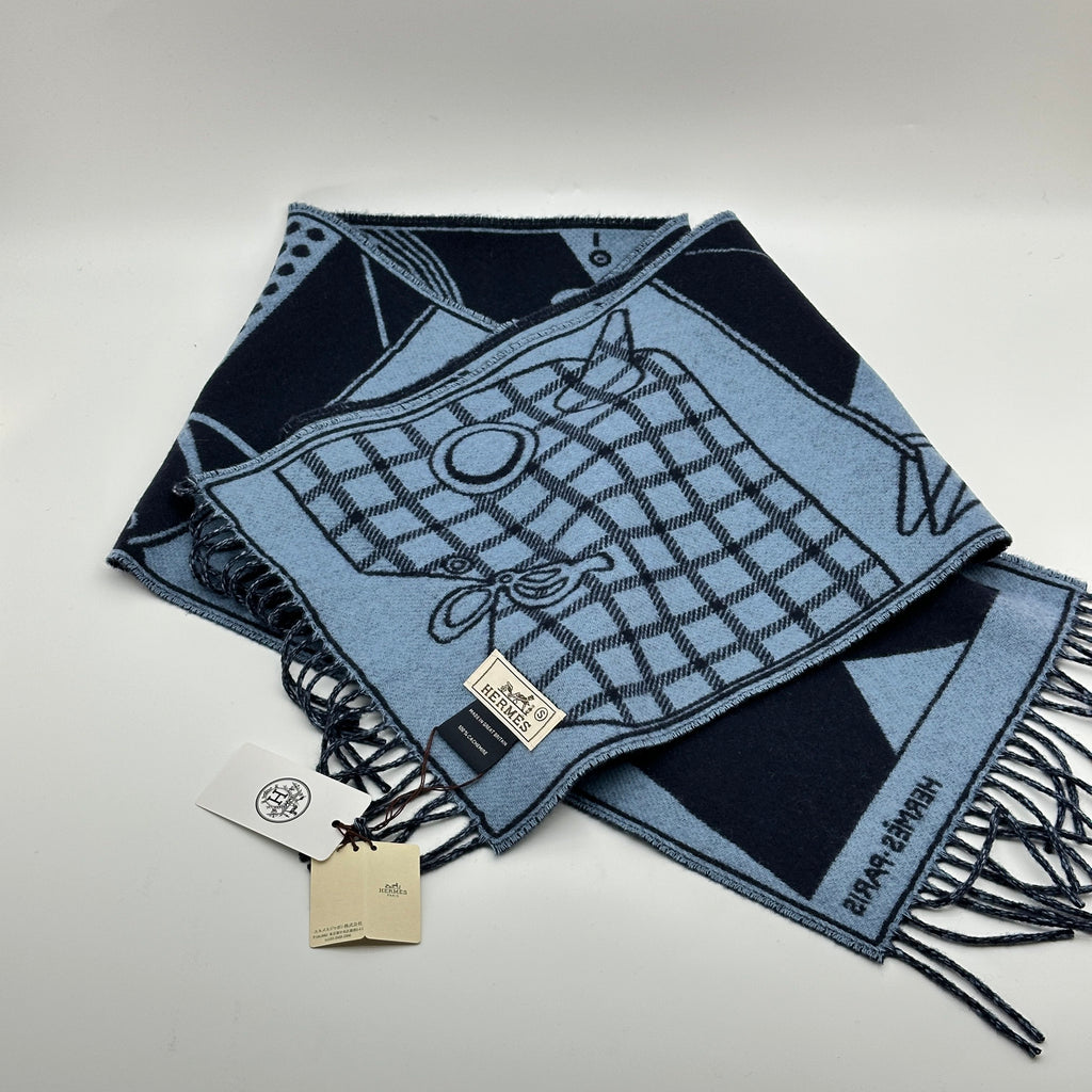 Hermès Camail Scarf Cashmere navy x blue Wears Lint on fabric Wrinkled Jacquard horse gear motif
